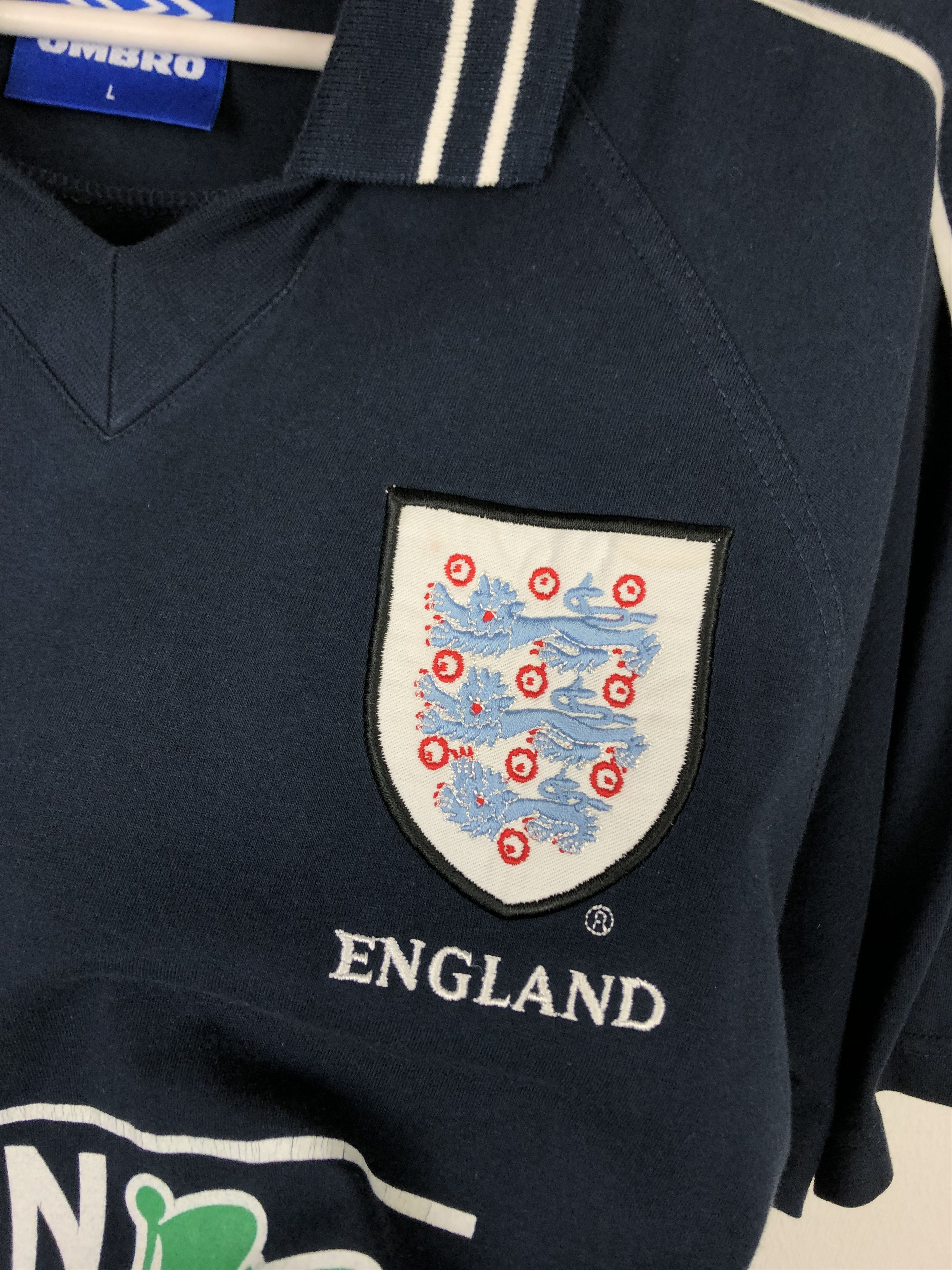 Vintage 90's Umbro England Football Green Flag Train Shirt