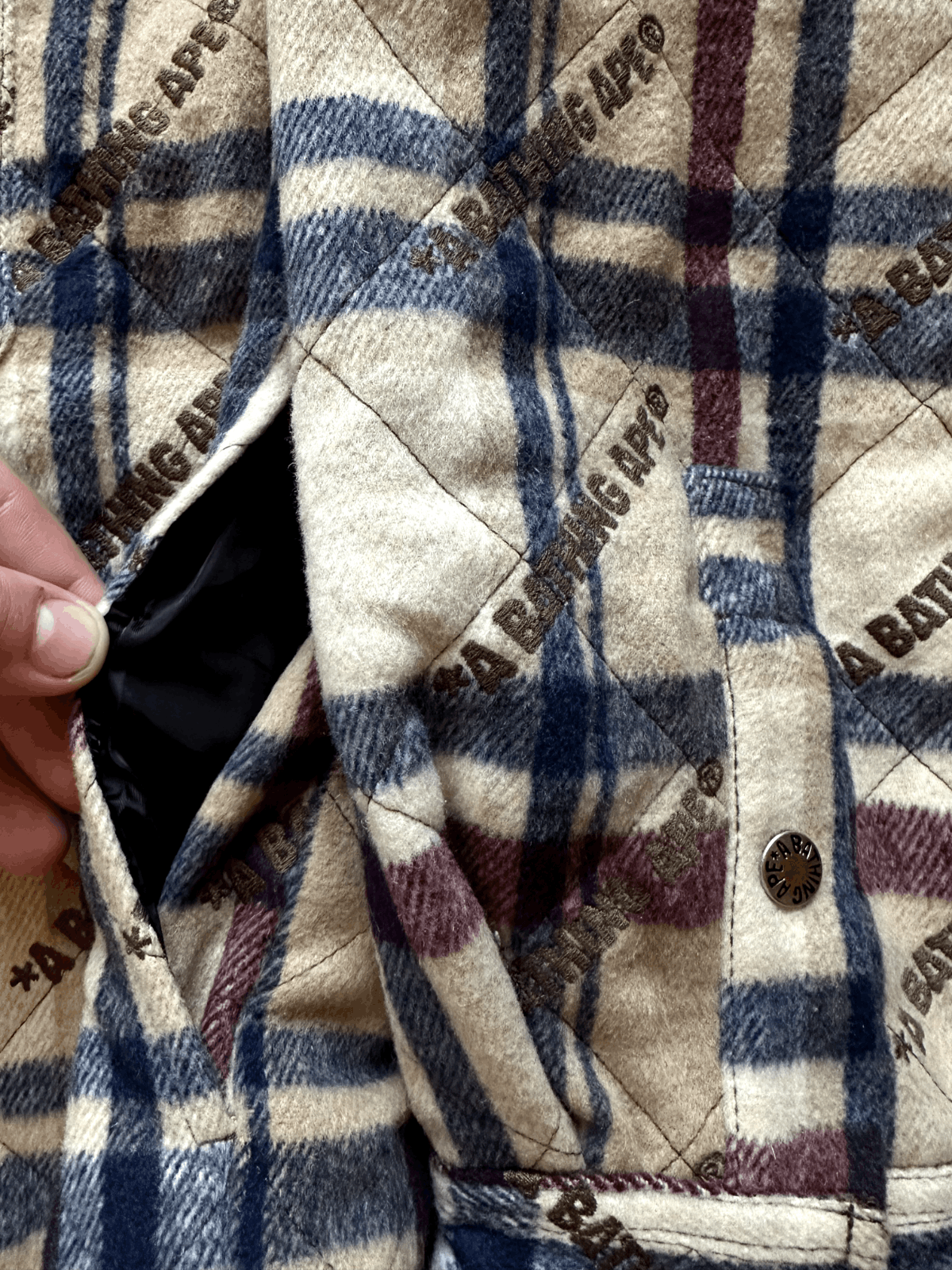 Bape BAPE A Bathing Ape Logo Check Pattern Padded Flannel Shirt Size US L / EU 52-54 / 3 - 4 Thumbnail