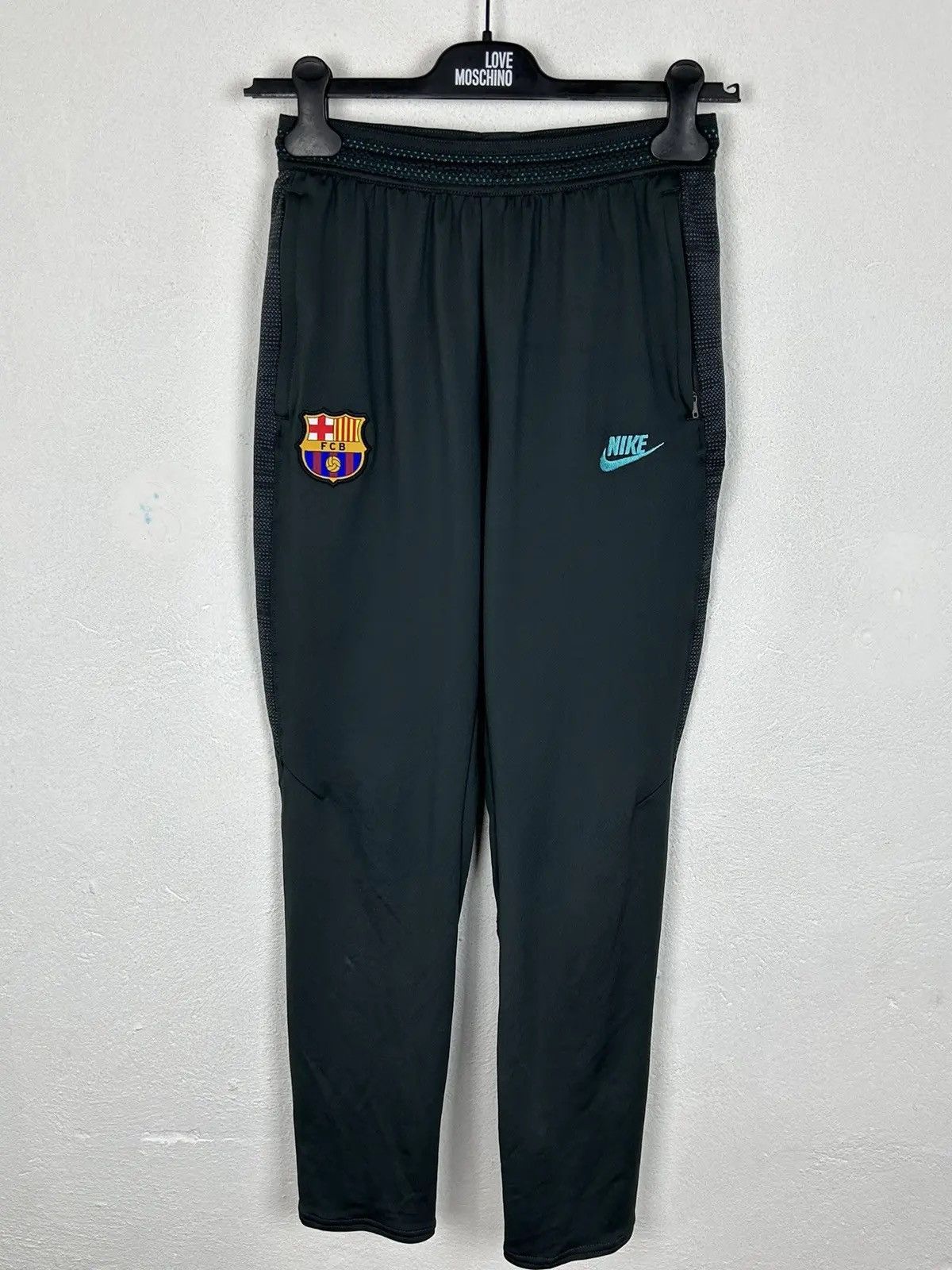 Nike Nike x F.C. Barcelona Lightweight Sportswear Pants Size US 27 - 1 Thumbnail