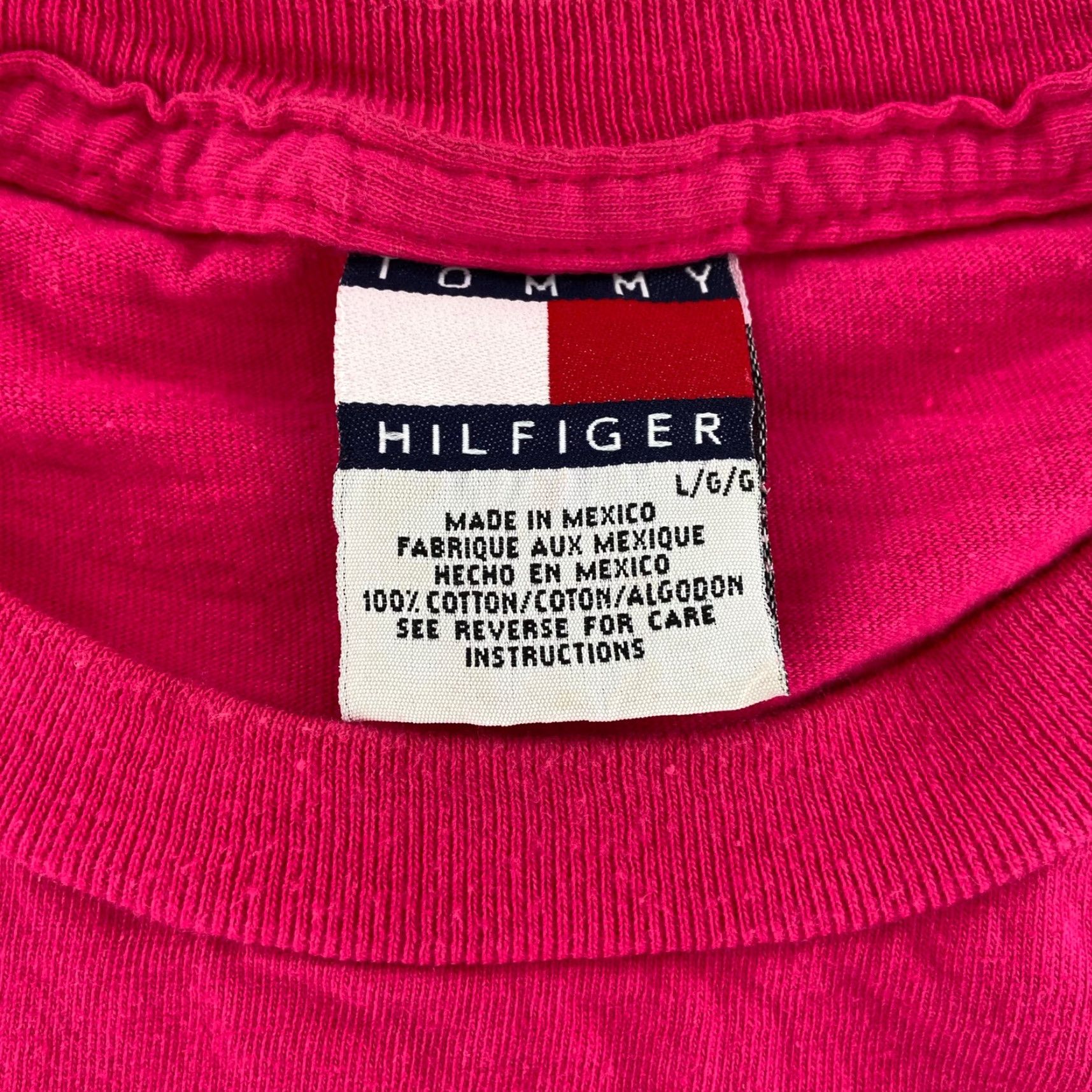 Tommy Hilfiger VINTAGE Tommy Hilfiger Shirt Adult Large Pink Lion Crest Crewneck Mens L Short Sleeve 1990s Hip Hop Size US L / EU 52-54 / 3 - 2 Thumbnail