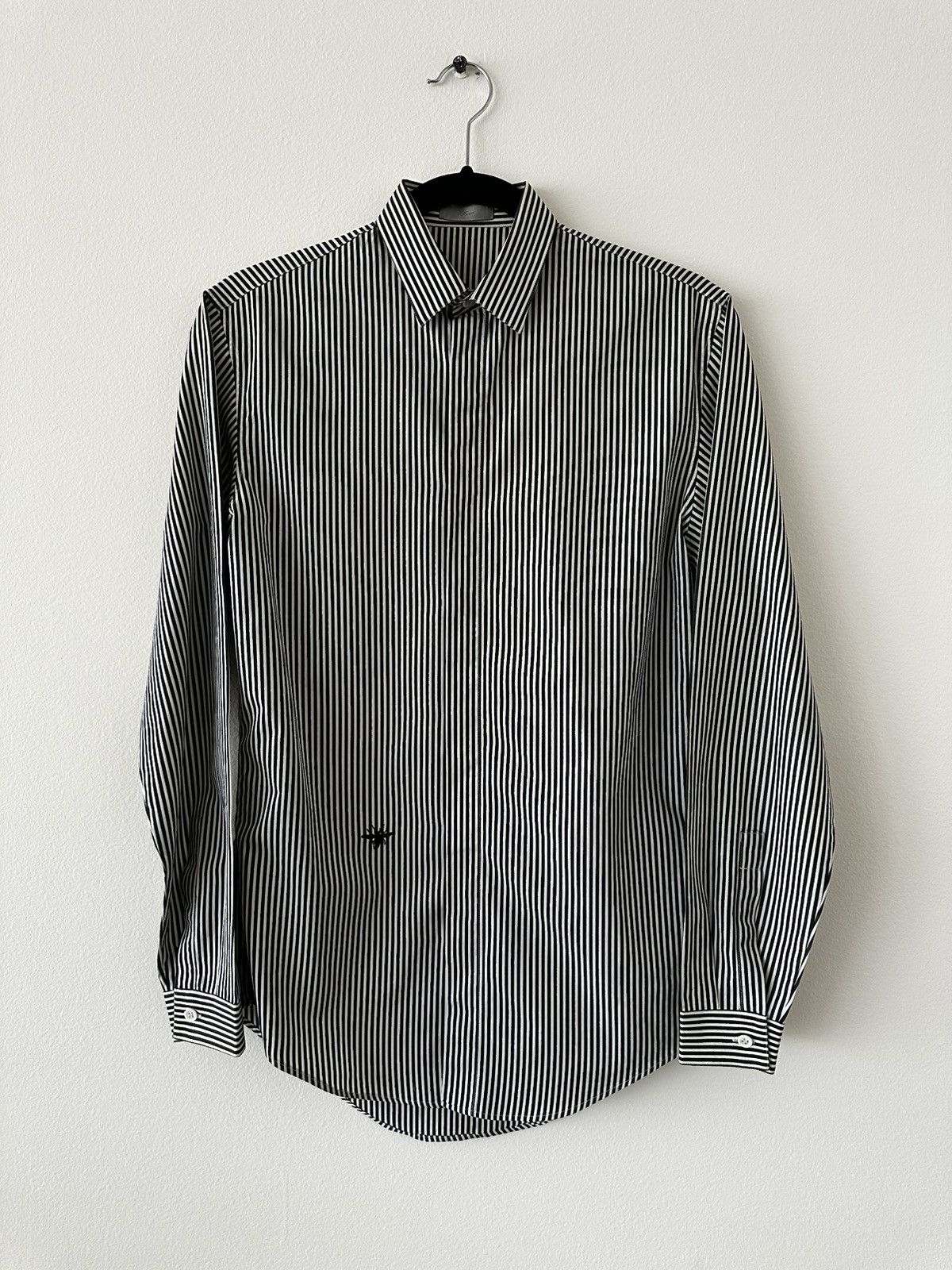 Dior FW06 B&W Striped Cotton Poplin Shirt Bee Embroidery sz 37 Size US S / EU 44-46 / 1 - 1 Thumbnail
