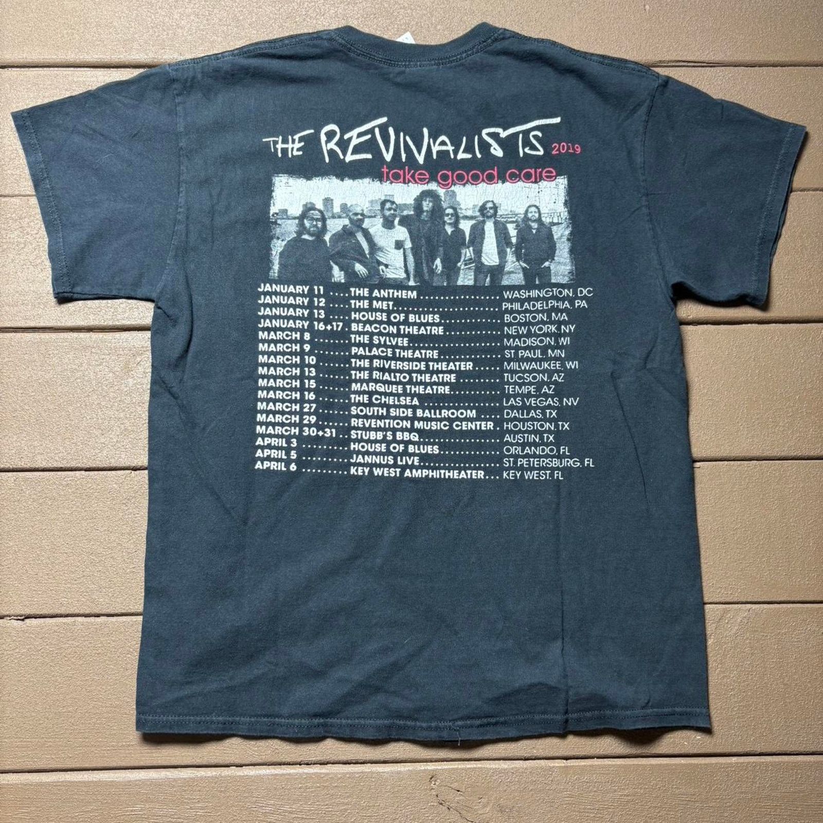 Gildan The revivalists 2019 tour shirt Size US L / EU 52-54 / 3 - 3 Thumbnail