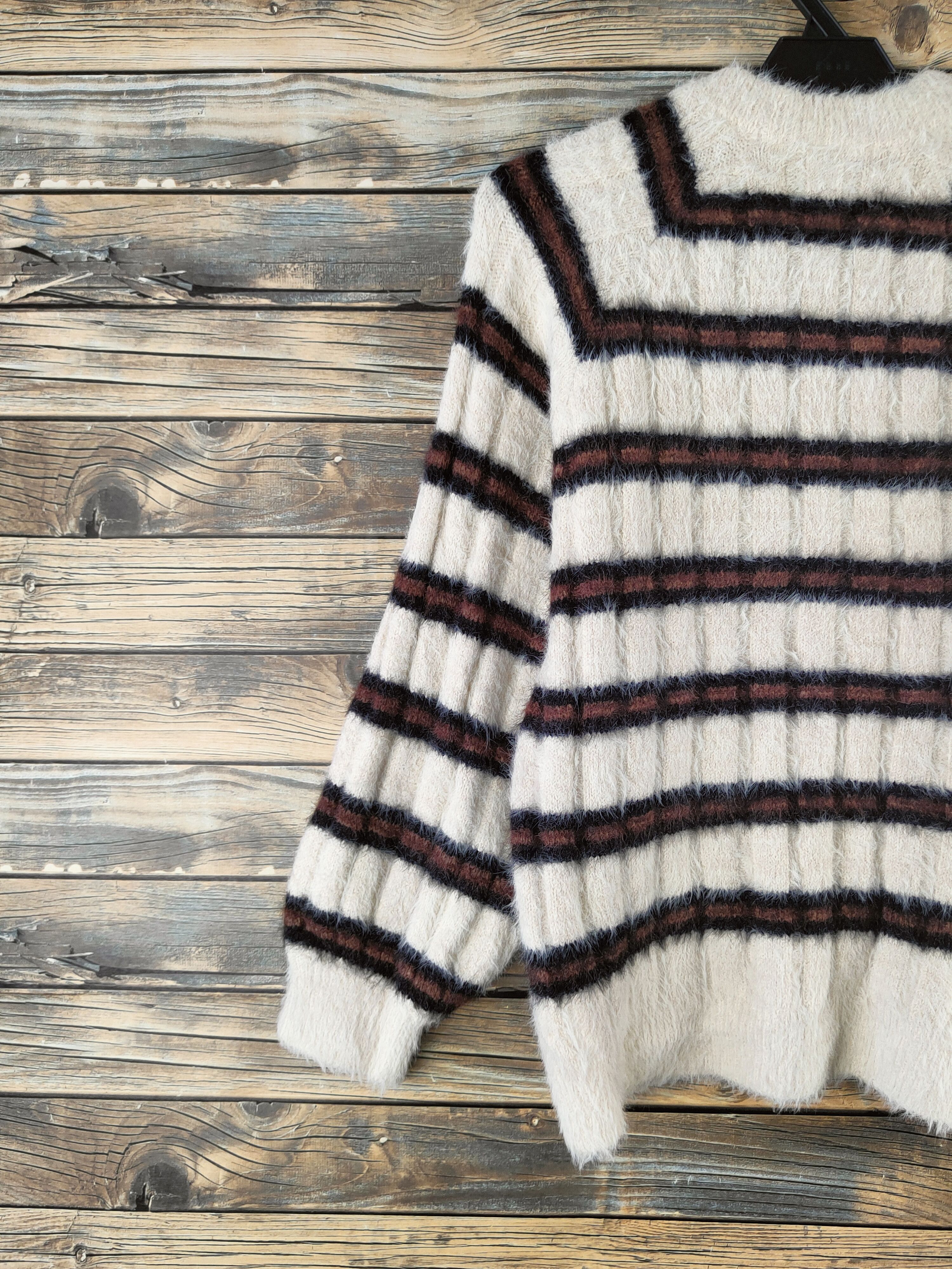 Japanese Brand DL Flove Beige Fur Mohair Knitwear #46-994 Size M / US 6-8 / IT 42-44 - 8 Thumbnail