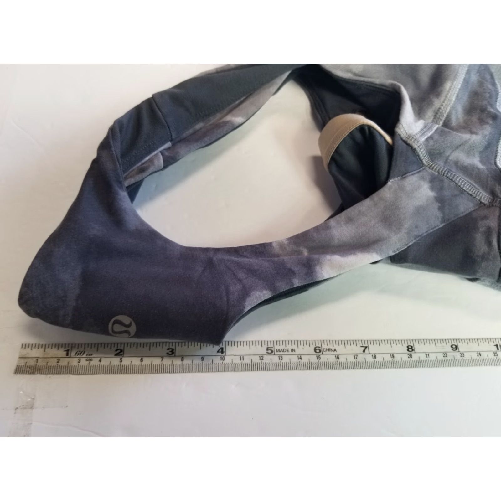 Lululemon Lululemon Tank Top Built-In Bra Gray Size 8 Women Activewear Non Padded Tank Top Size M / US 6-8 / IT 42-44 - 4 Thumbnail