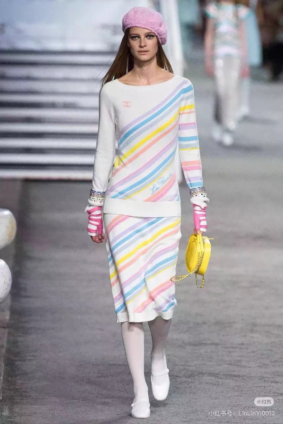 Chanel Chanel Rainbow Sweater 40 (New w/ Tags) Size M / US 6-8 / IT 42-44 - 6 Thumbnail