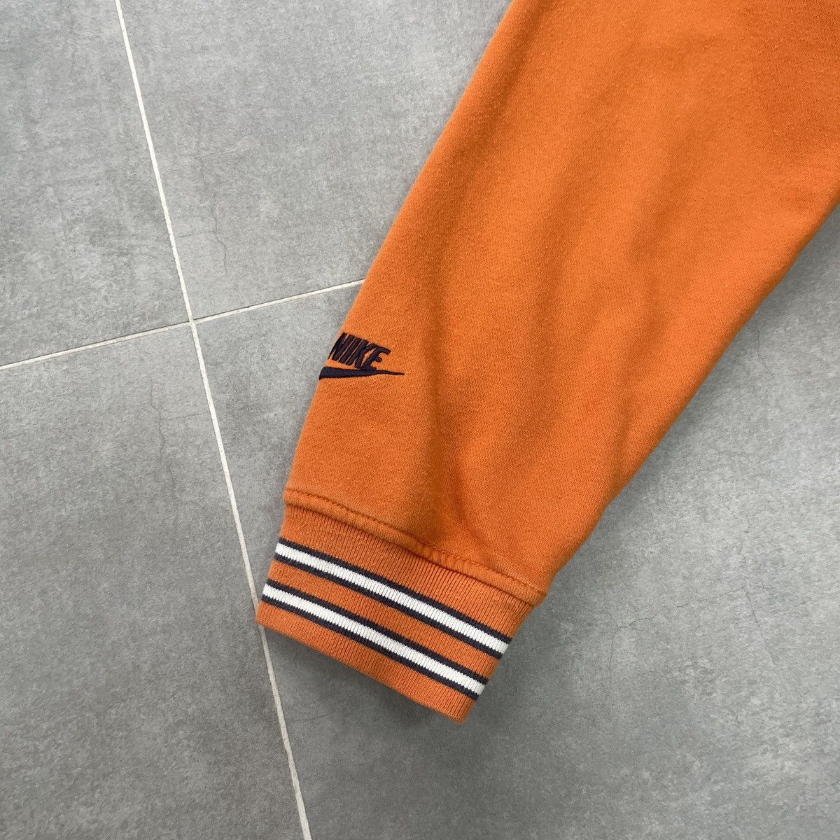 Nike × Vintage Vintage Nike Athletics Oregon USA Sweatshirt Young XL (S) Size US S / EU 44-46 / 1 - 21 Thumbnail