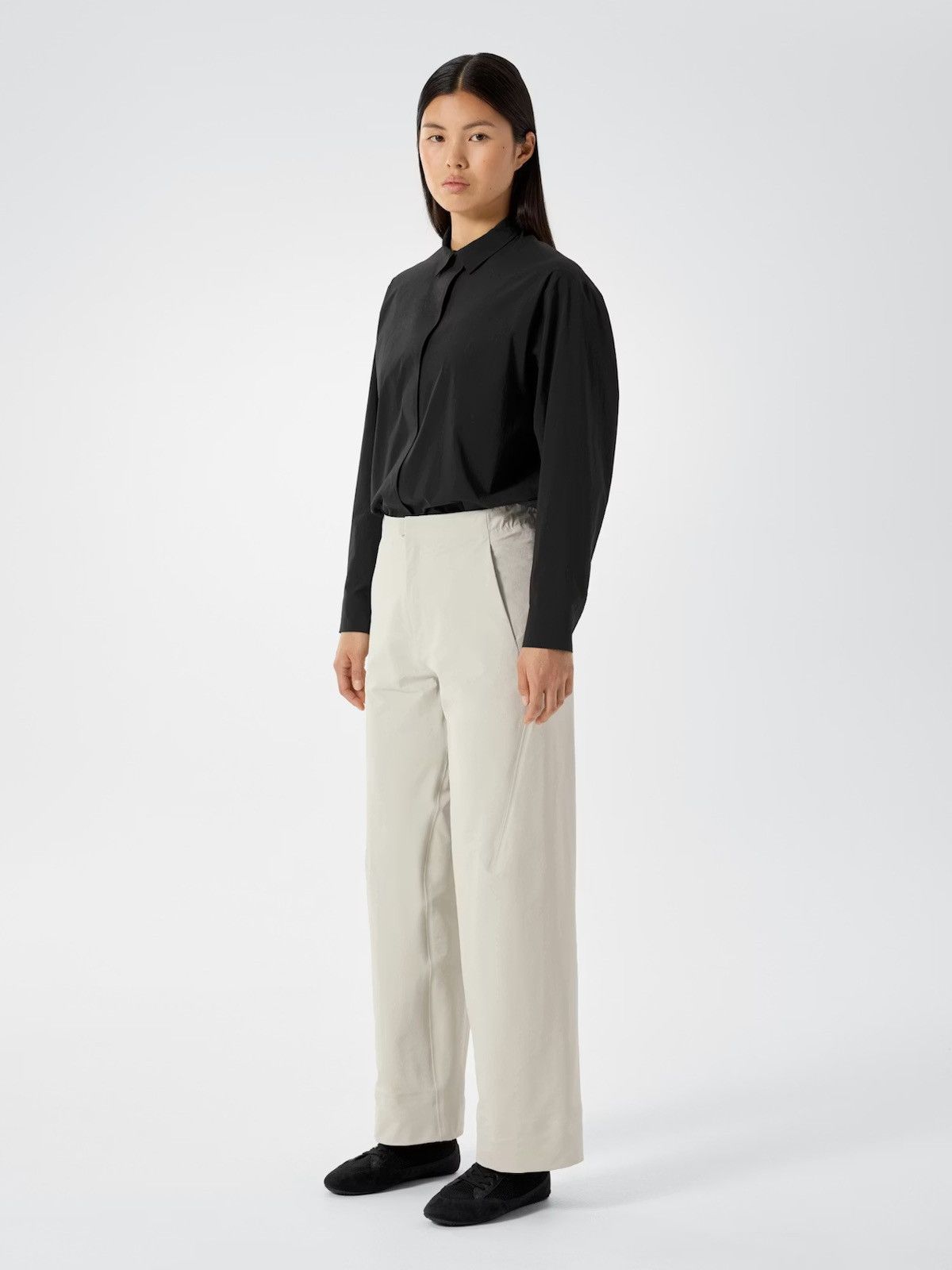 Veilance Khara Pant W Size 26" / US 2 / IT 38 - 1 Thumbnail