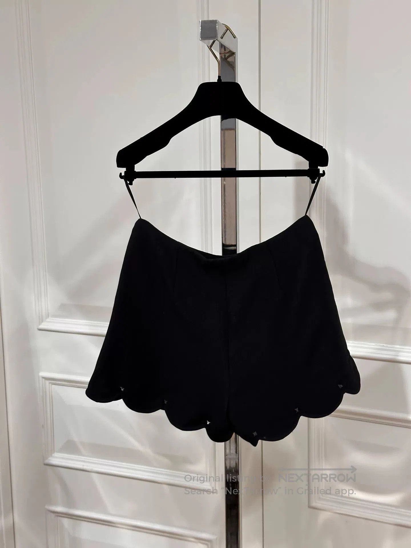 Valentino Valentino Women's Wavy Hem Skirt. Size 37" - 2 Thumbnail