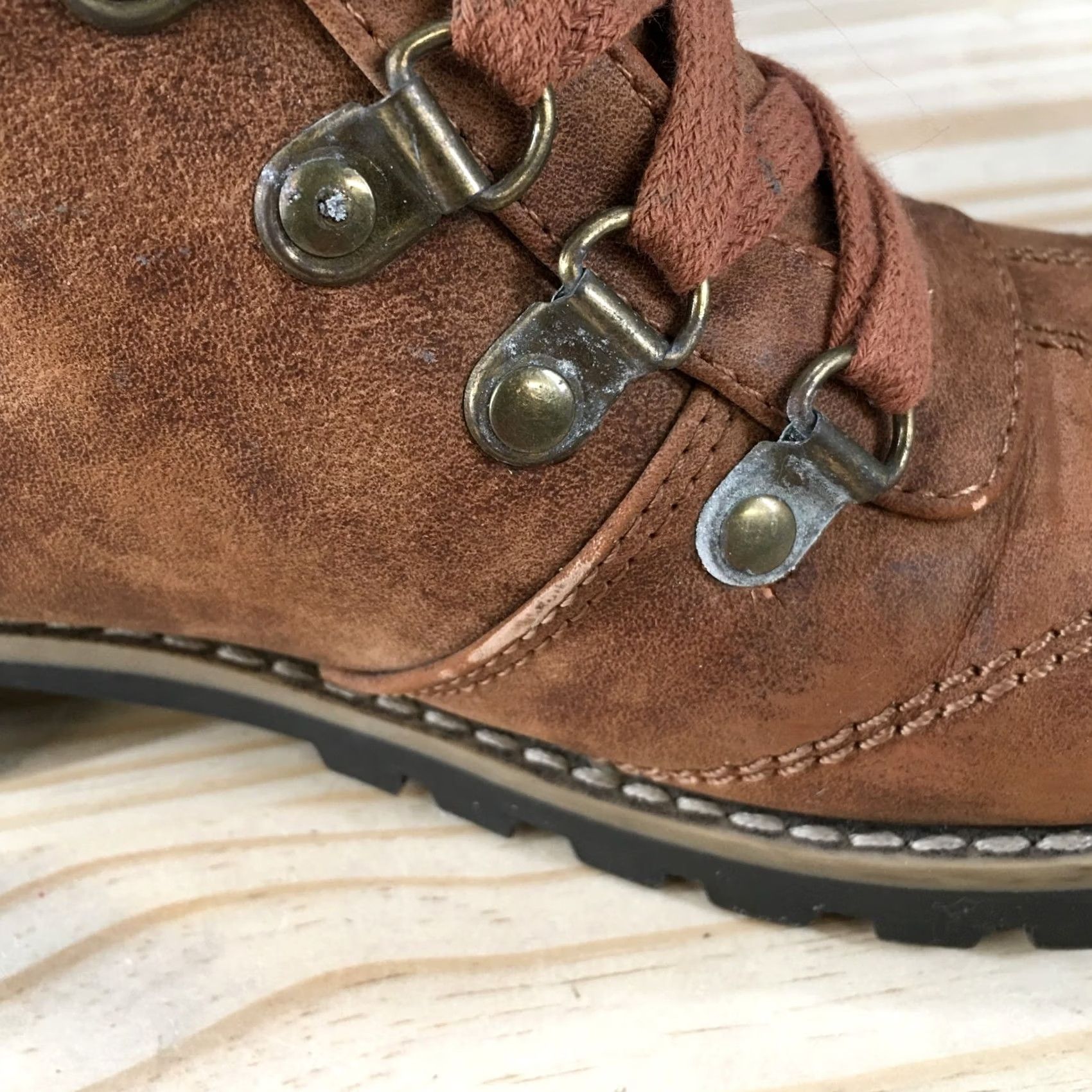 Vintage Cliffs by White Mountain Boots Womens 9.5 M Ports Mouth Bootie Brown Ankle Top Shoes Size L / US 10 / IT 46 - 7 Thumbnail