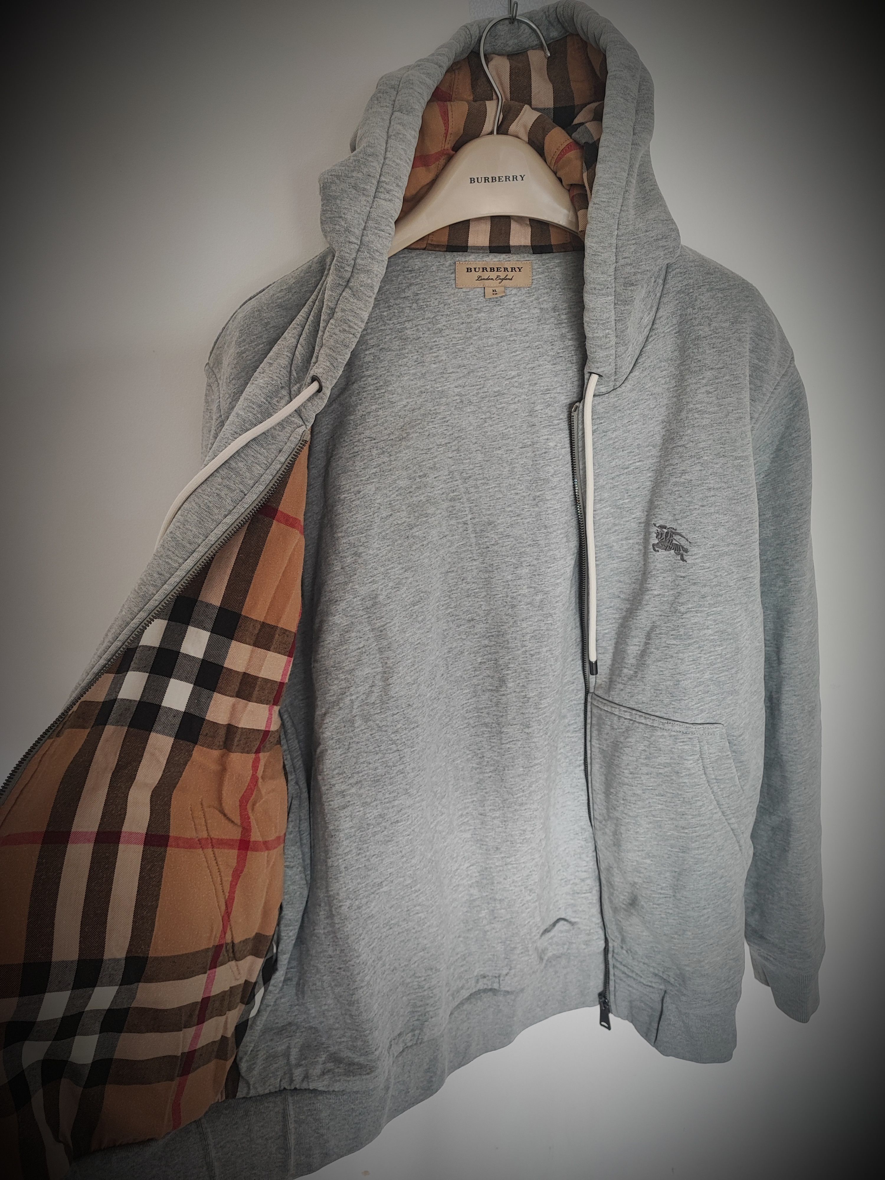 Burberry vest grey discount