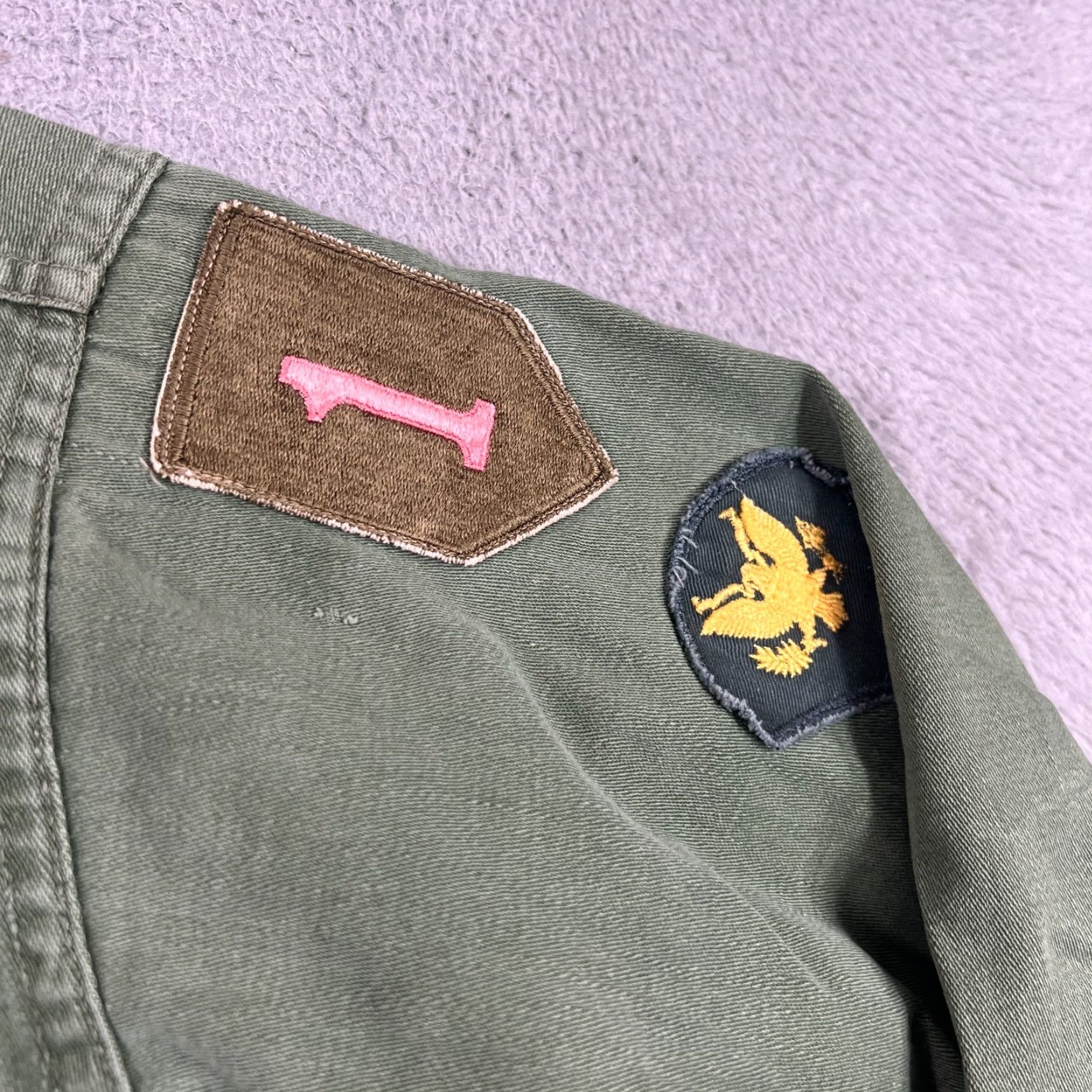 Vintage VINTAGE US Army Jacket Shirt Small Green 40s 50s 60s Navy Button-Up Twill Cotton Long Sleeve Embroidered Distressed Fade Size US S / EU 44-46 / 1 - 6 Thumbnail