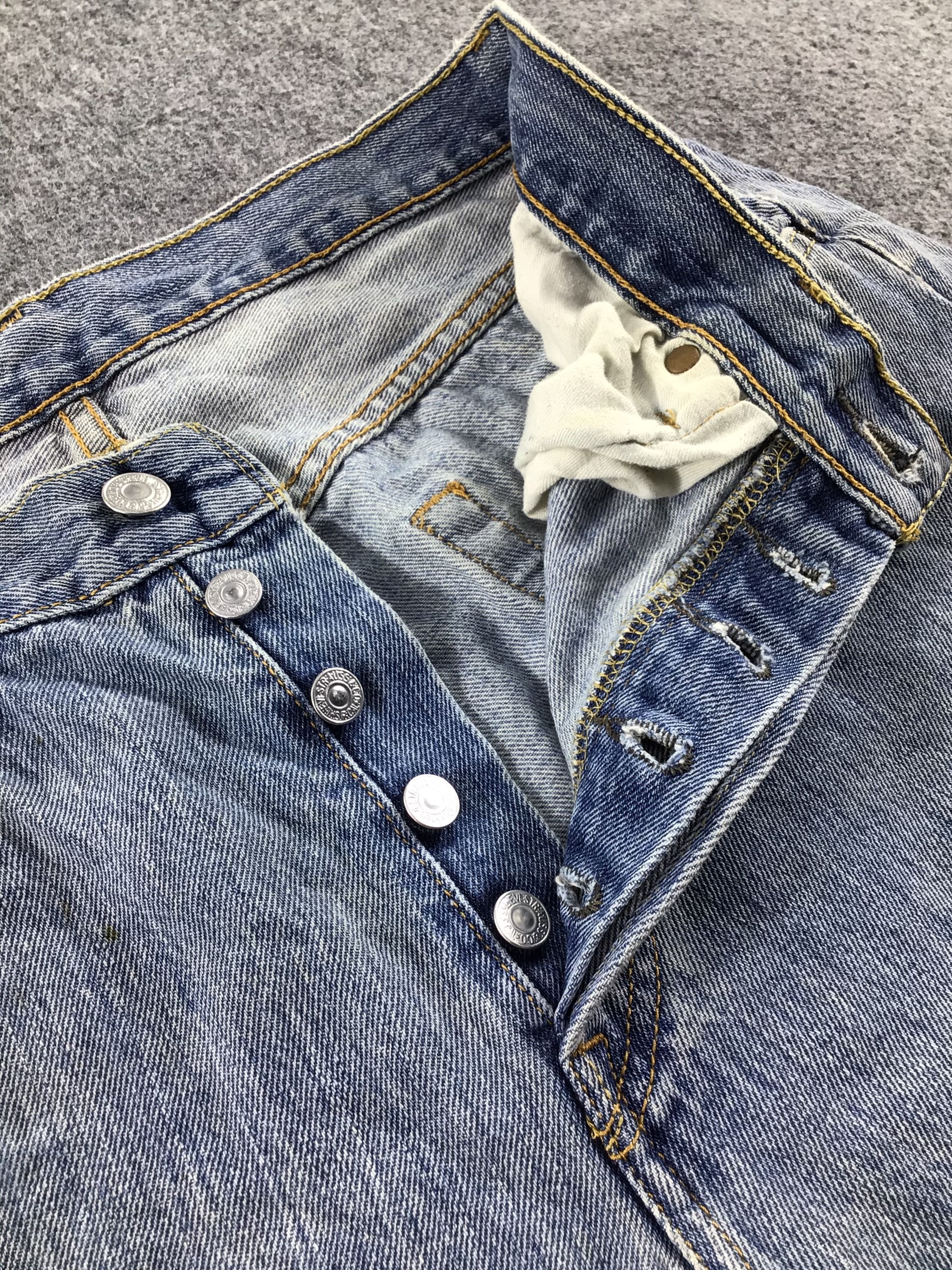 Levi's Vintage Levis 501 Jeans-J441 Size US 31 - 8 Thumbnail