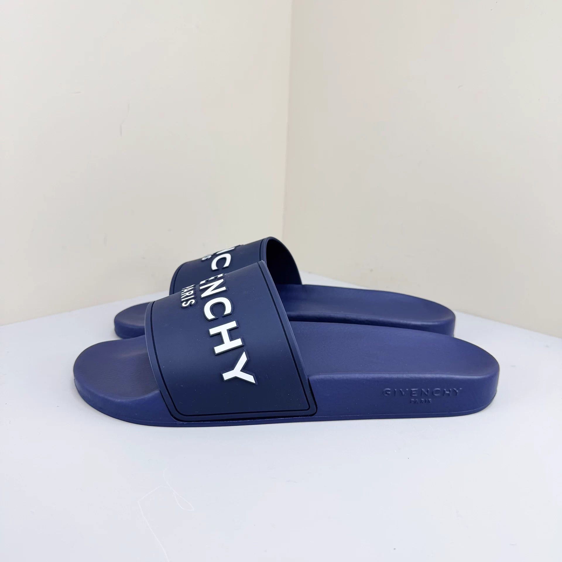 Givenchy Givenchy Men's Logo Slippers 43 New Size US 10 / EU 43 - 2 Thumbnail