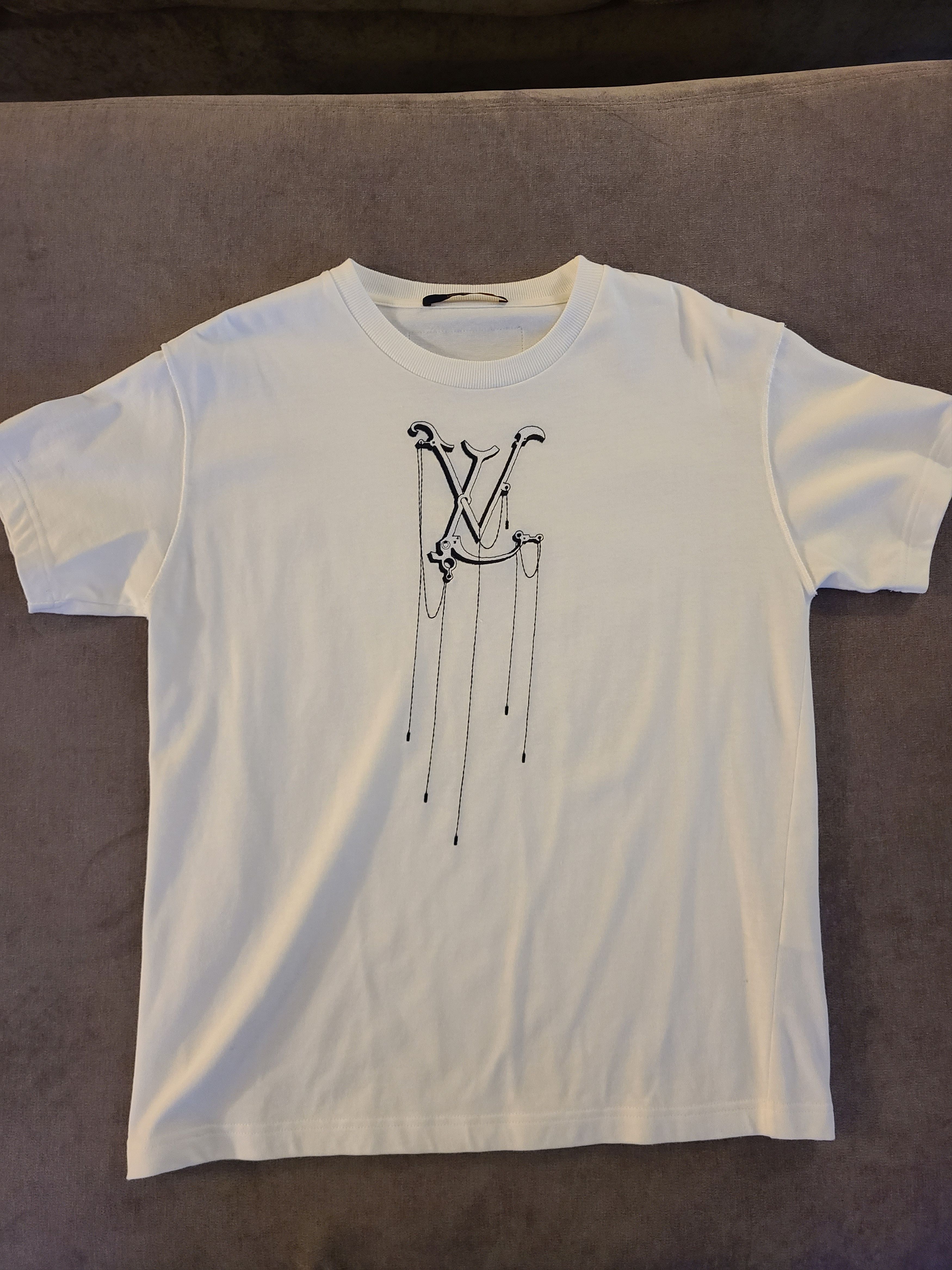 image of Louis Vuitton Lous Vuitton T-Shirt in White, Men's (Size XS)