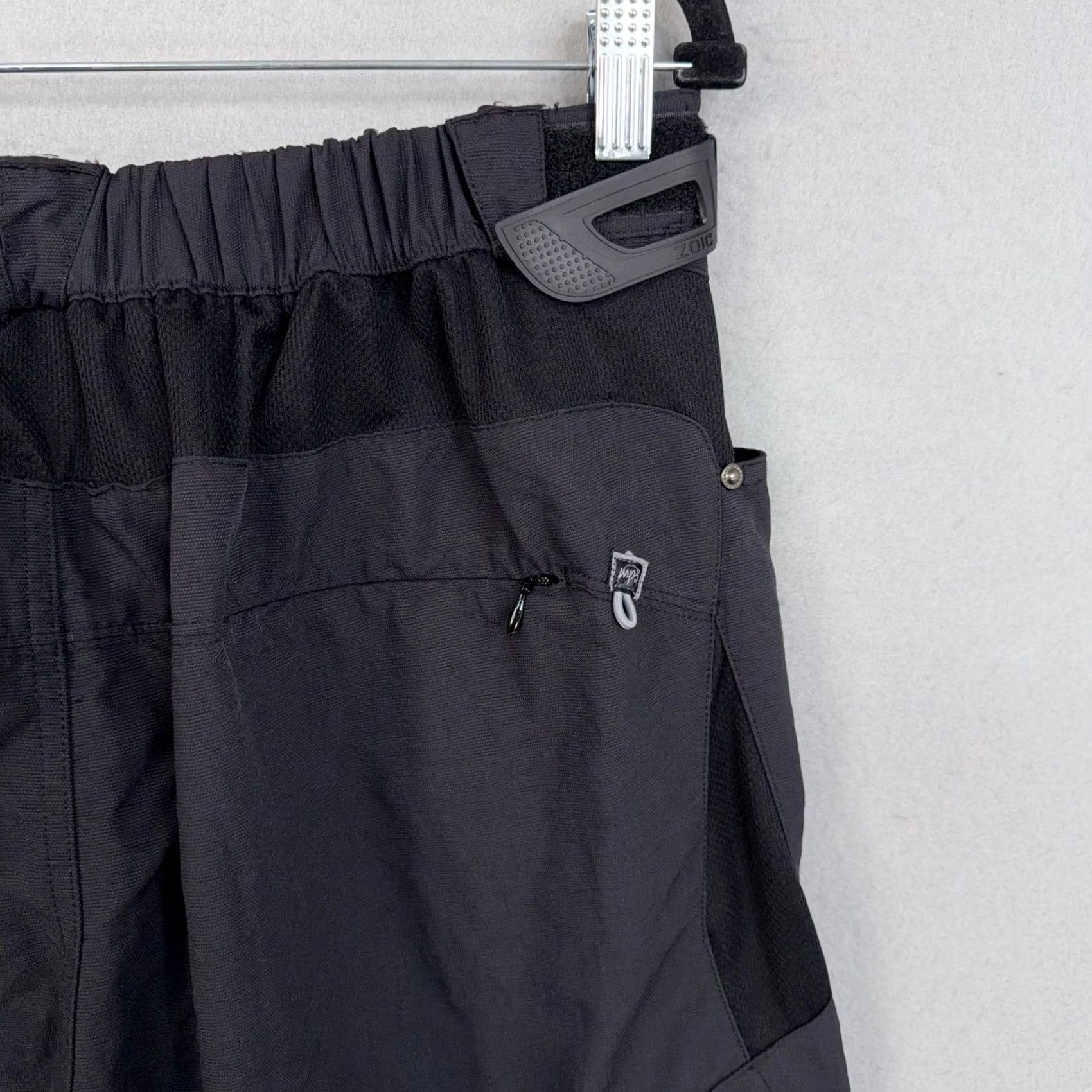 Vintage ZOIC Shorts Mens XL Black Cycling Mountain Bike Zip Pockets Adjustable MTB Cargo Size US 36 / EU 52 - 7 Thumbnail