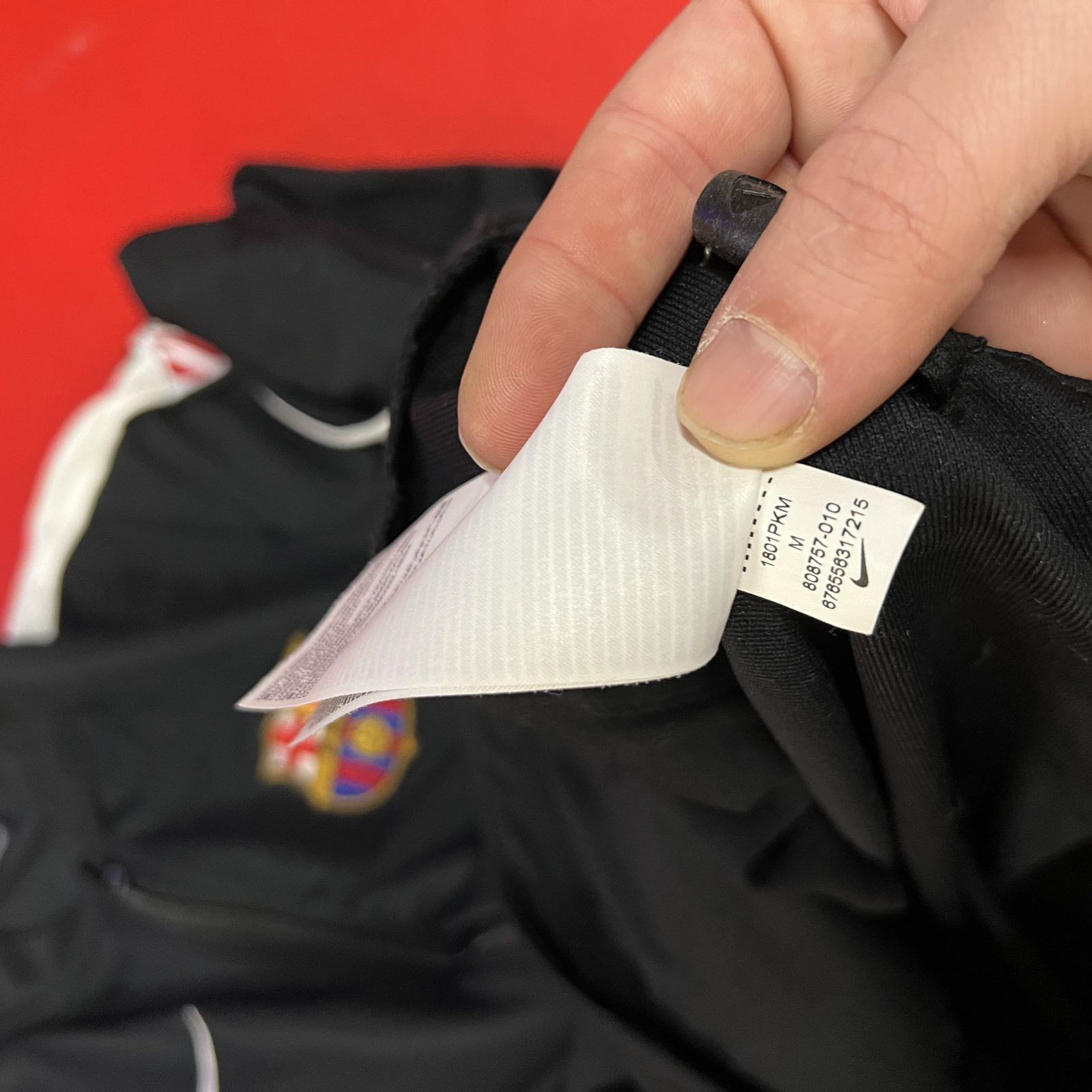 Nike Vintage Nike Barcelona Windbreaker Black Jacket Sz M Size US M / EU 48-50 / 2 - 6 Thumbnail