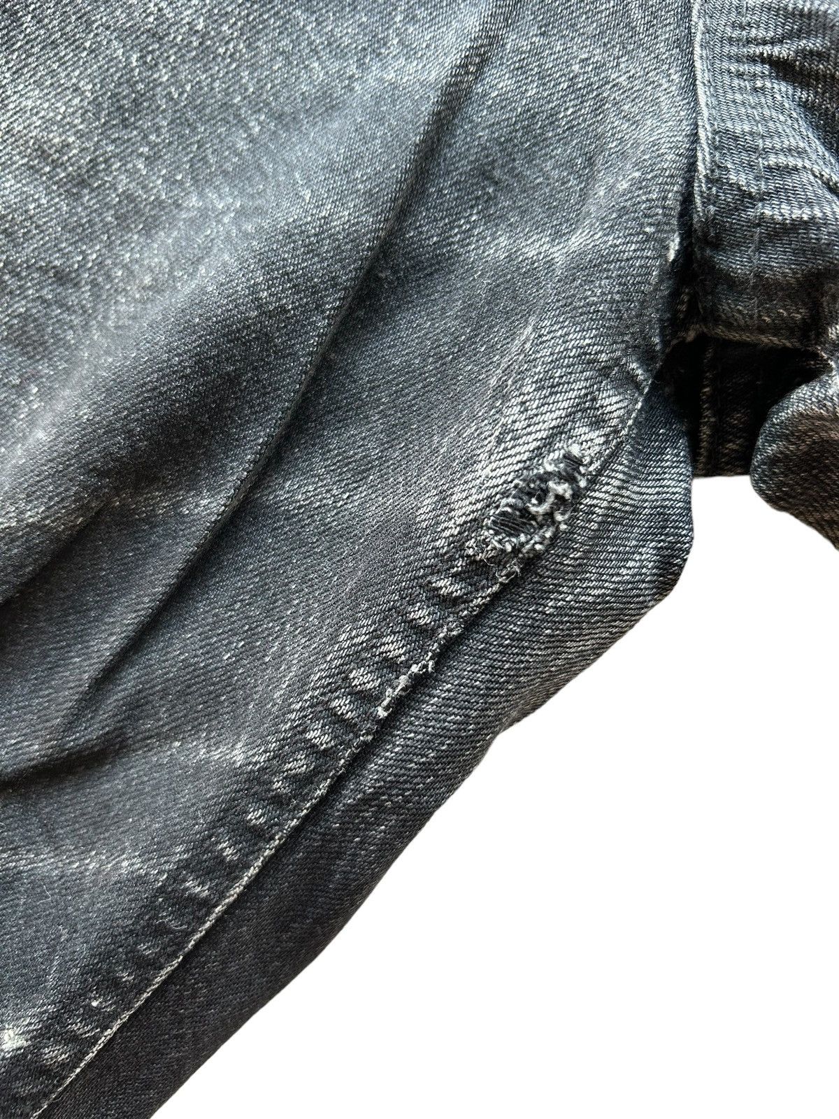 Undercover × Uniqlo UnderCover x uniqlo distressed denim ☠️ Size US 28 / EU 44 - 7 Thumbnail