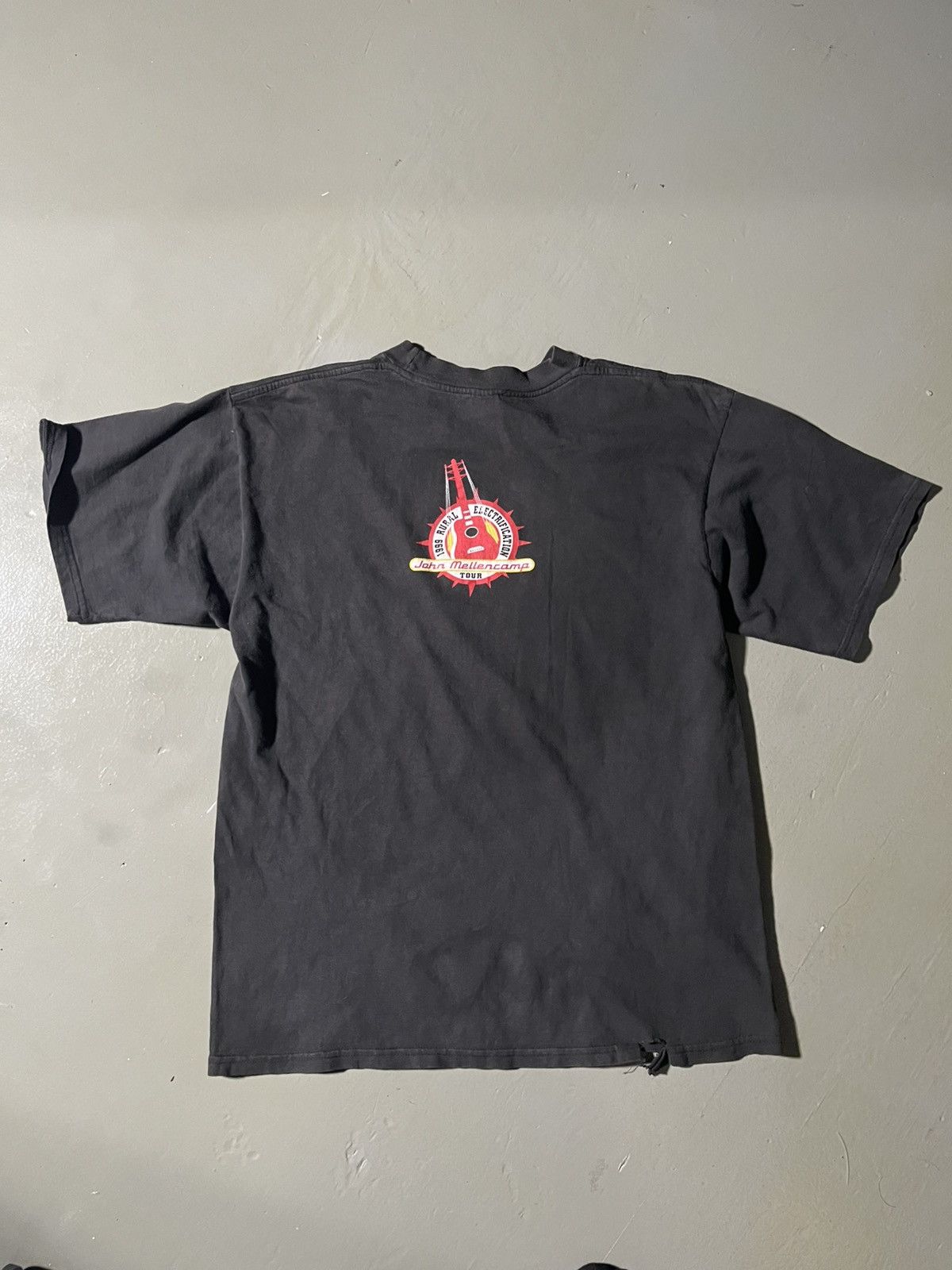 Other 1999 John Mellencamp “Rural Electrification” tour t-shirt Size US L / EU 52-54 / 3 - 4 Thumbnail