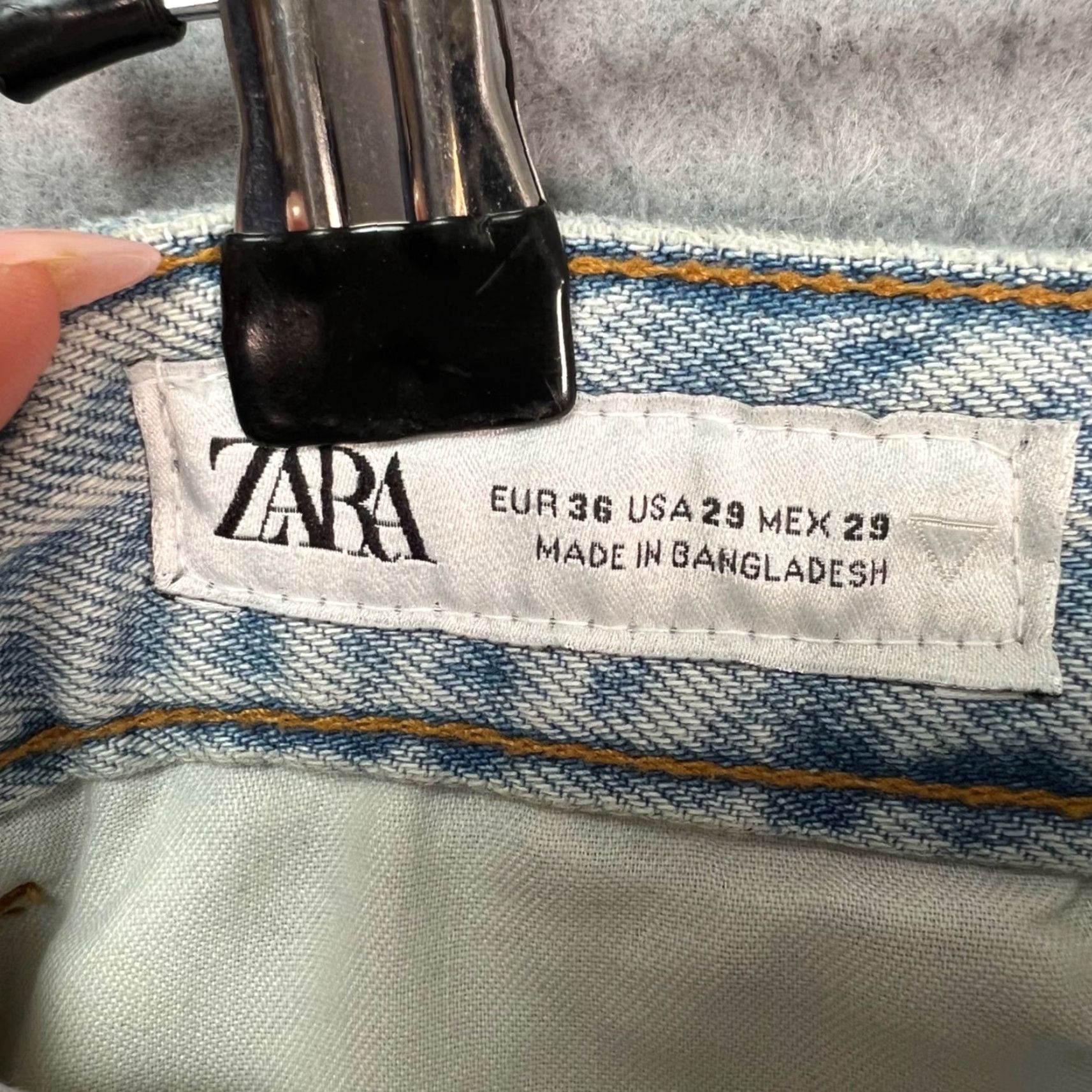 Zara Zara Jeans Men Cargo Pocket 5-Pocket Denim Size 29 Light Wash Straight Leg Blue Cotton Vintage No (Adult Mens) 29 Regular Inseam 32 Shirt? Size US 29 - 3 Thumbnail