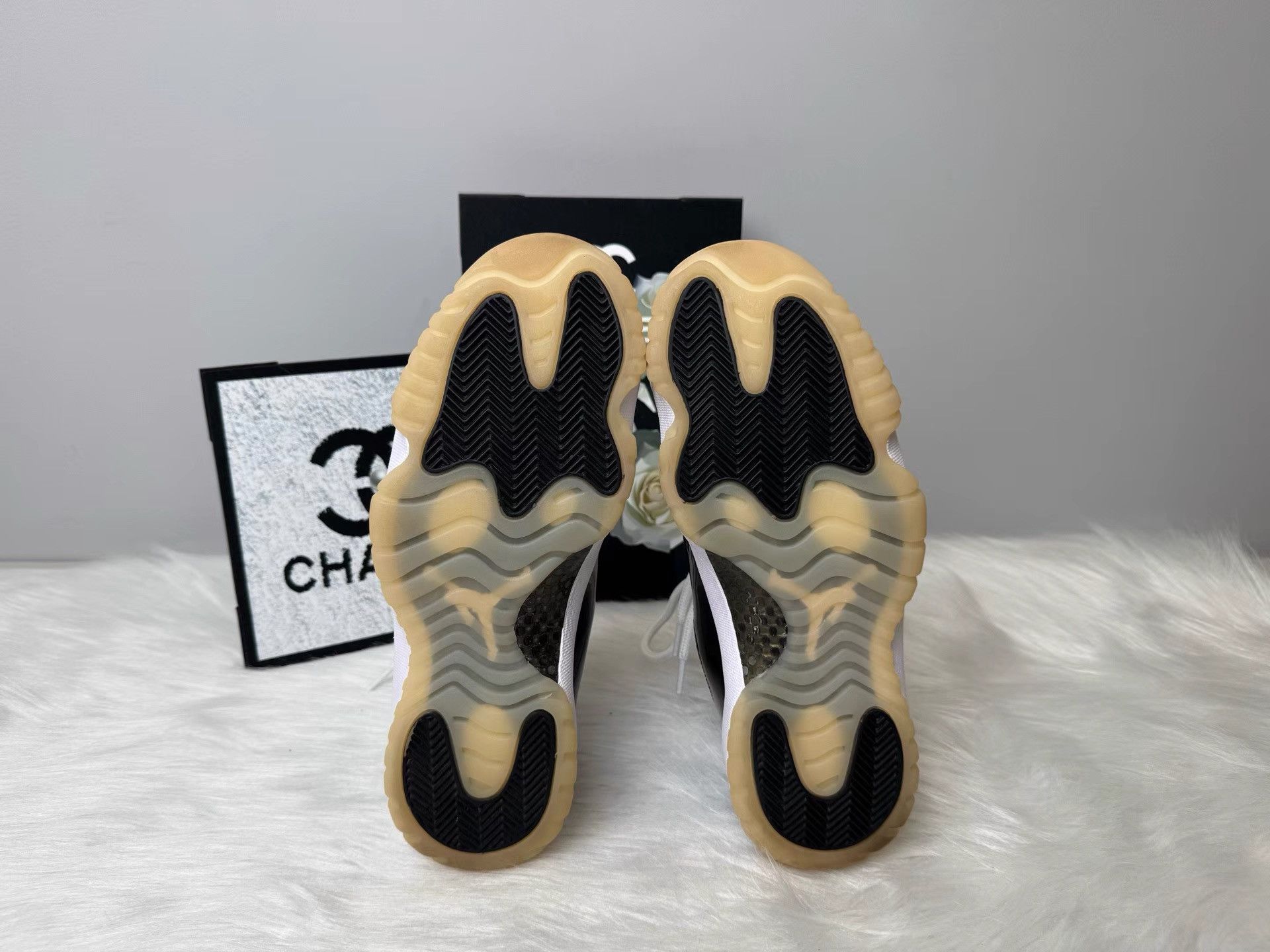 Nike Air Jordan 11 Gratitude DMP High-Top Retro K36 Size US 10 / EU 43 - 4 Thumbnail