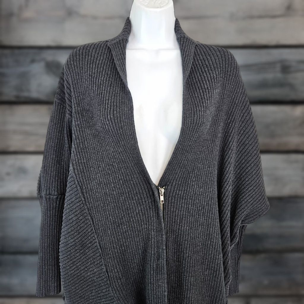Vintage Cabi 3366 Womens Cosmo Oversized Sweater Sz Small Gray Ribbed Cotton Shirt Womens Size Small Gray Knit Oversized 90s Event Size S / US 4 / IT 40 - 1 Thumbnail