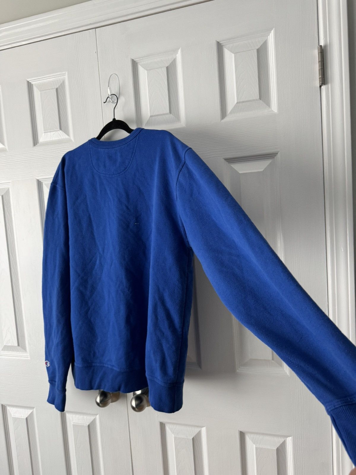 Champion Champion Cobalt Blue Crewneck Sweatshirt L Size US L / EU 52-54 / 3 - 7 Thumbnail