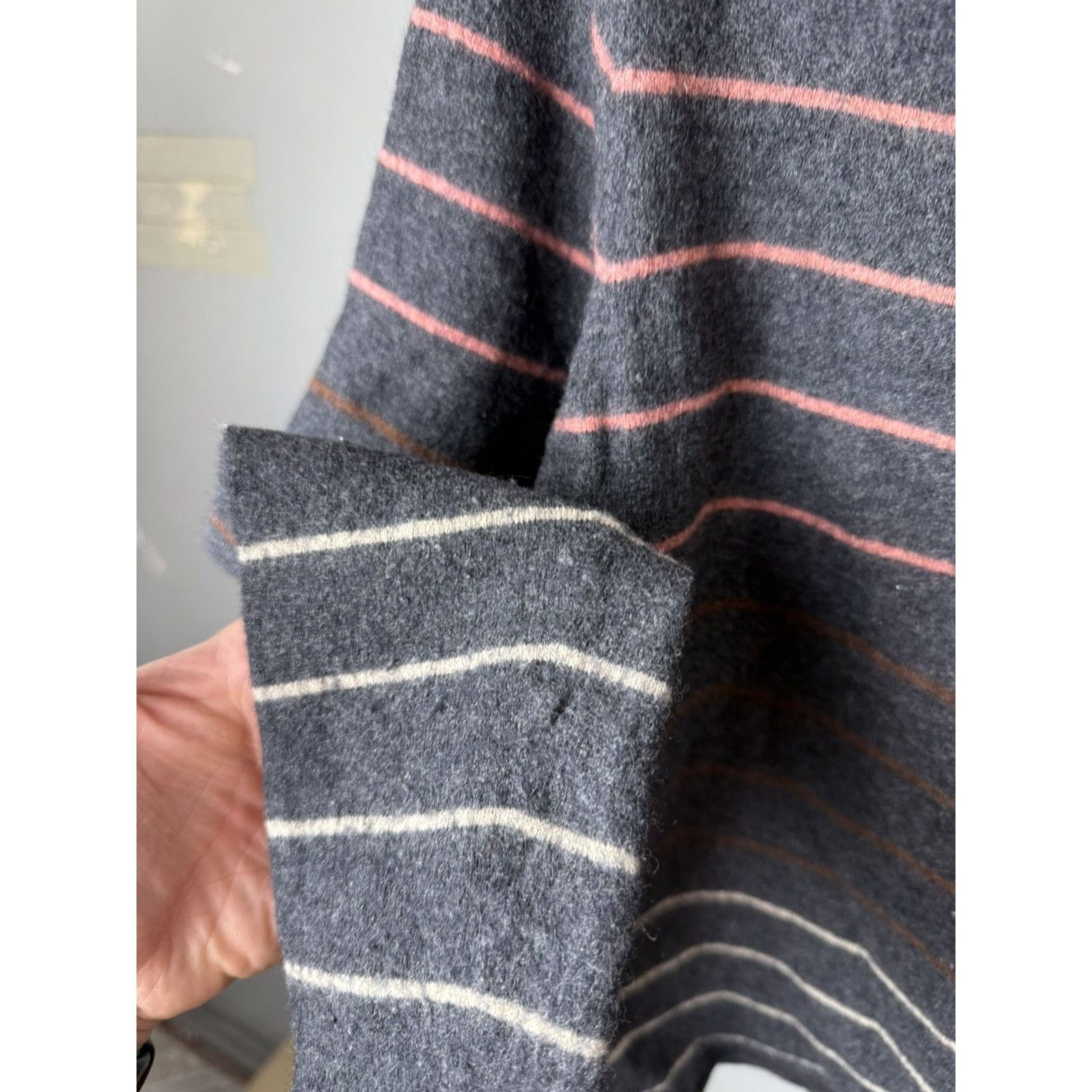 Yves Saint Laurent Vintage 1990’s YSL Yves Saint Laurent Wool Sweater Size S / US 4 / IT 40 - 8 Thumbnail