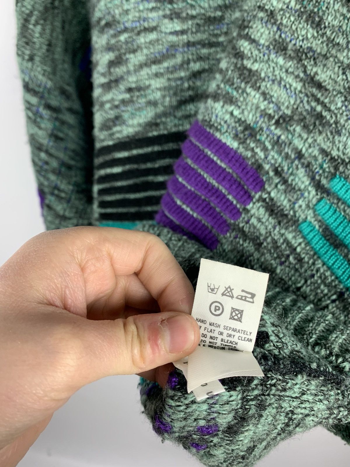 Designer Vintage Hugo Boss Knit Heavyweight Sweater Crewneck 90’s Size US XL / EU 56 / 4 - 5 Thumbnail