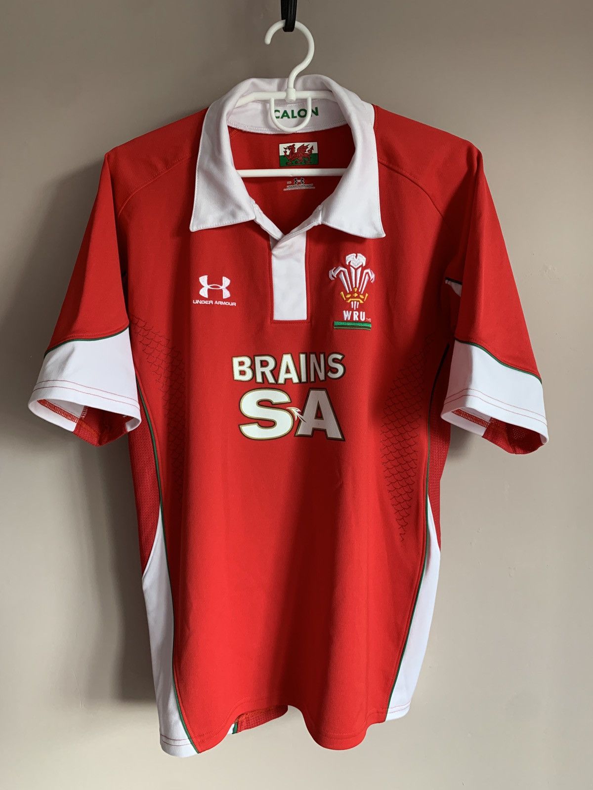 Under Armour Wales Home Rugby Union Shirt Under Armour Size M Size US M / EU 48-50 / 2 - 1 Thumbnail