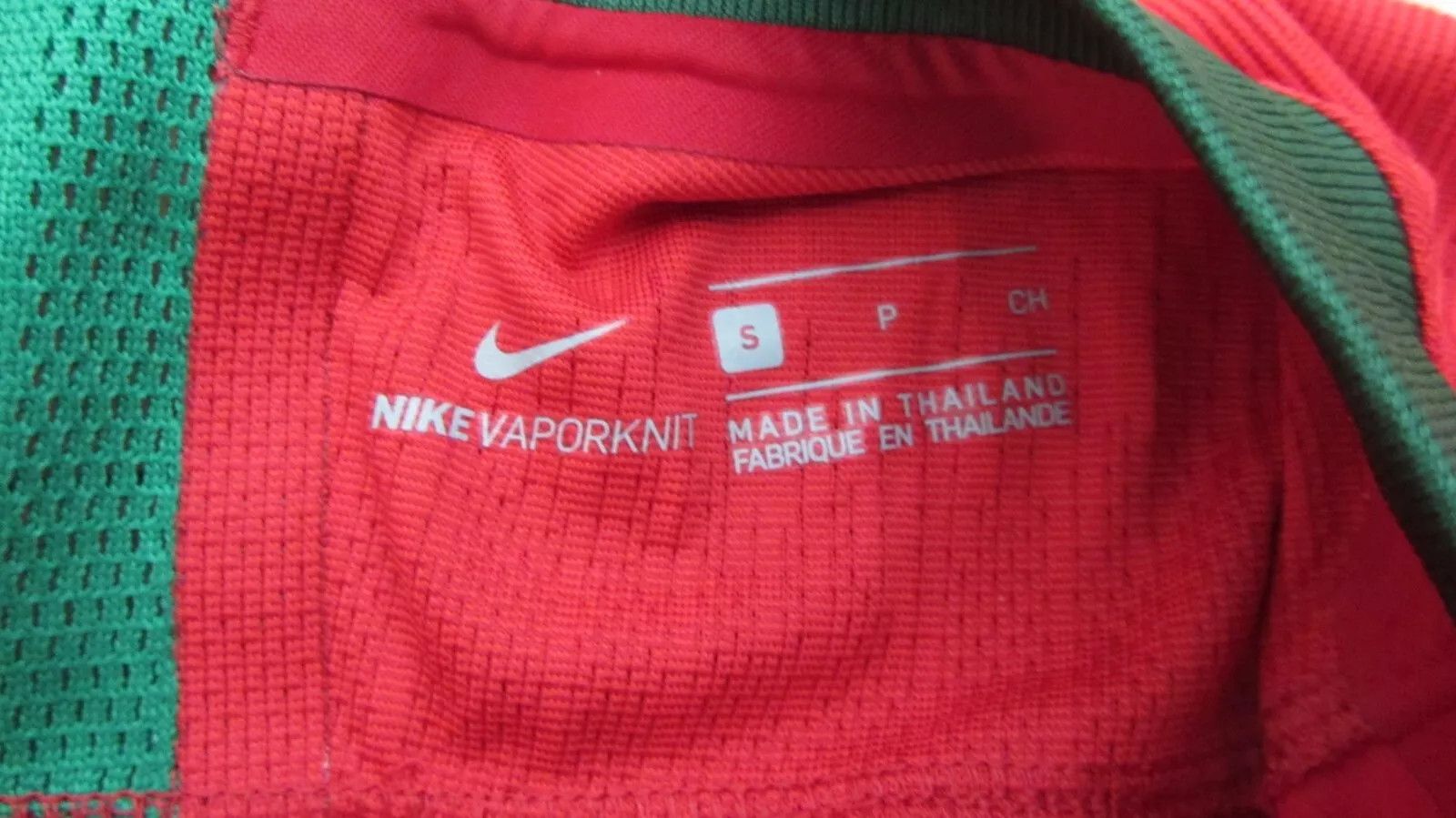Nike NEW 2018 Nike Vaporknit Portugal Shirt Football COLLECTOR'S Size US S / EU 44-46 / 1 - 6 Thumbnail