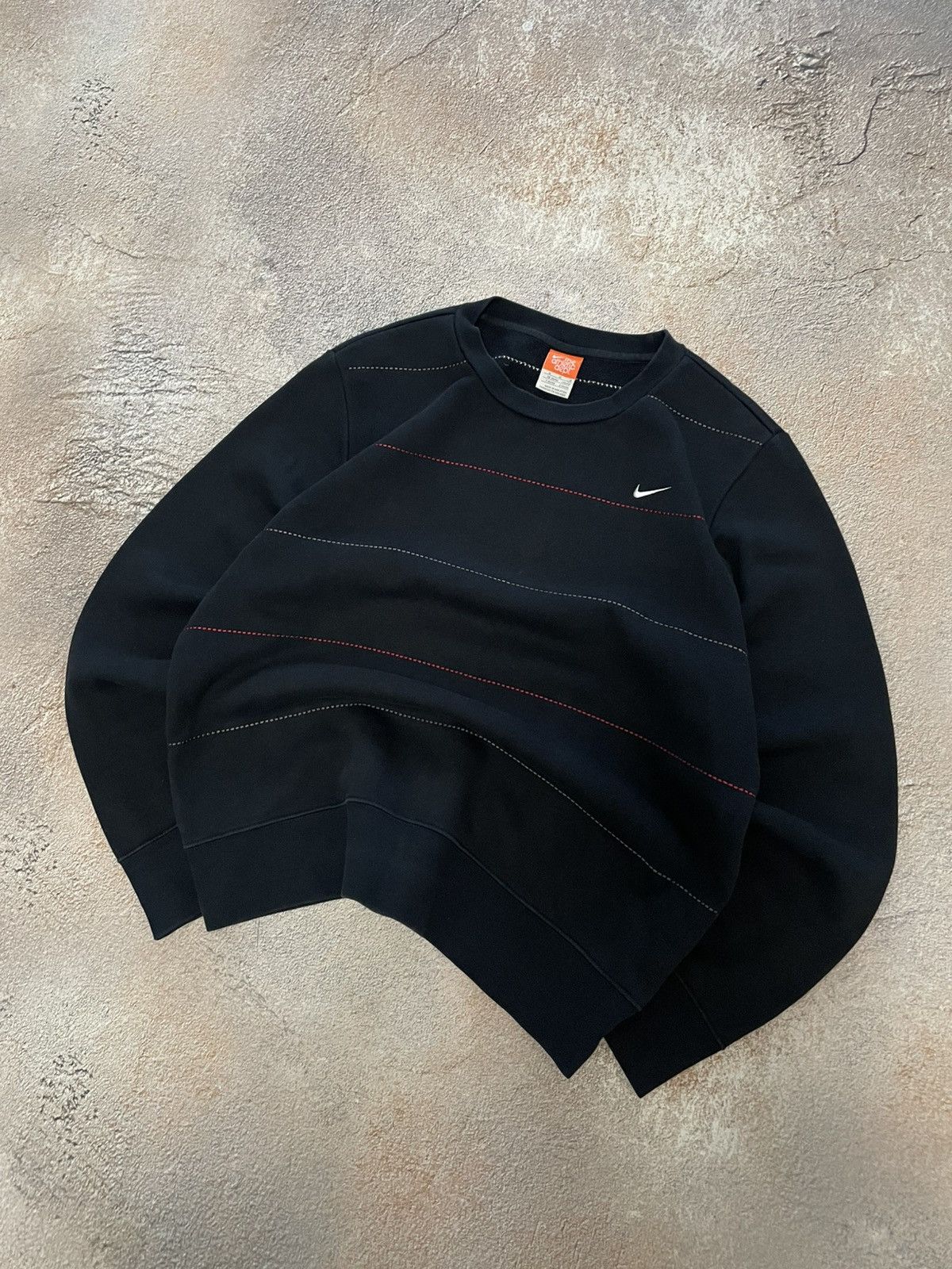 Nike Vintage Nike Small Swoosh Basic Crew Neck Sweatshirt Size US M / EU 48-50 / 2 - 2 Thumbnail