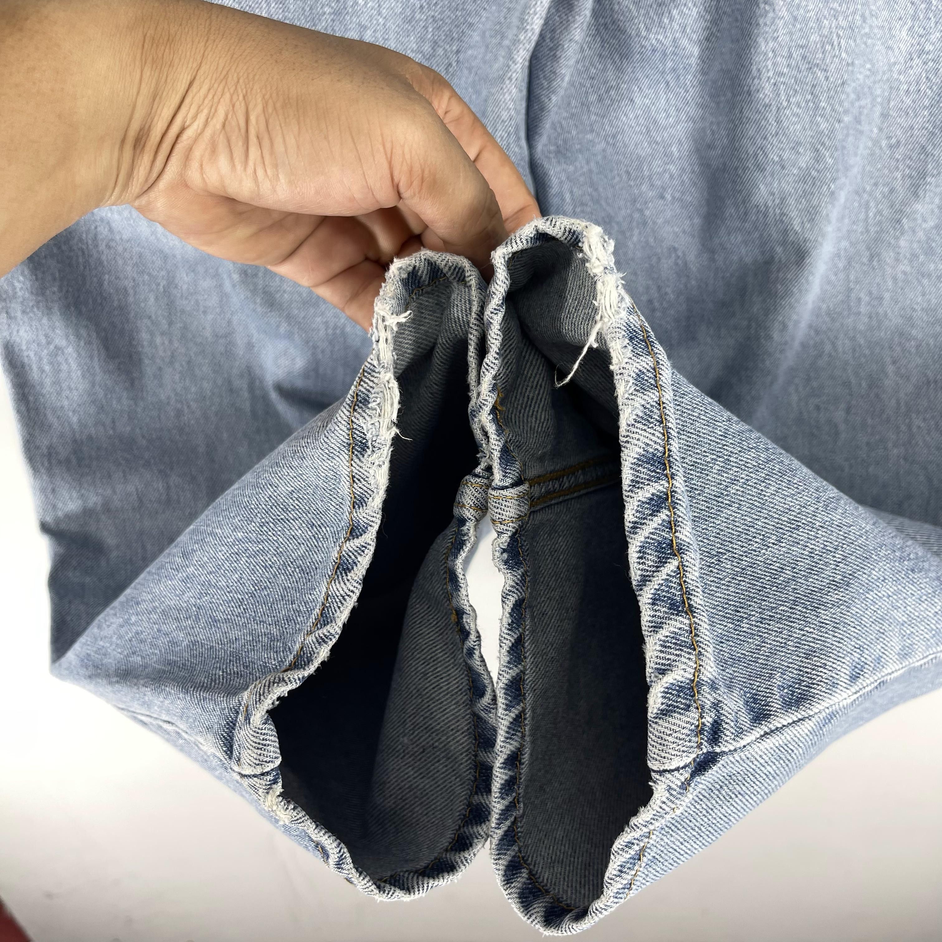 Levi's × Vintage W37 L32 Vintage Levis 560 Distressed Reconstruct Jeans Size US 38 / EU 54 - 13 Thumbnail