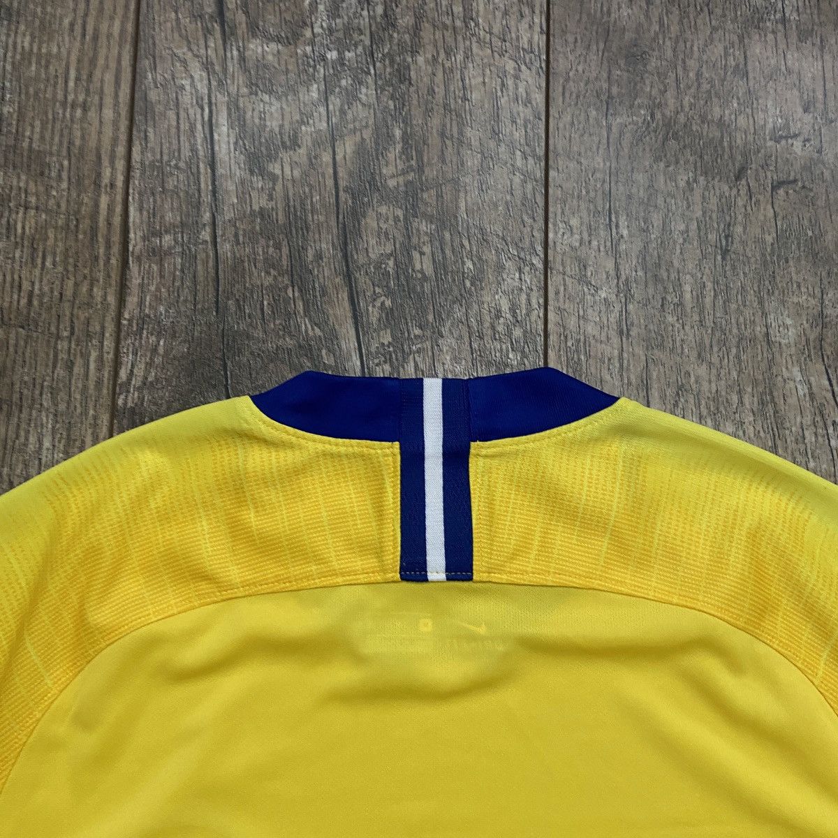 Nike 2018/19 Nike Chelsea FC Away Soccer Shirt/Jersey Size US M / EU 48-50 / 2 - 10 Thumbnail