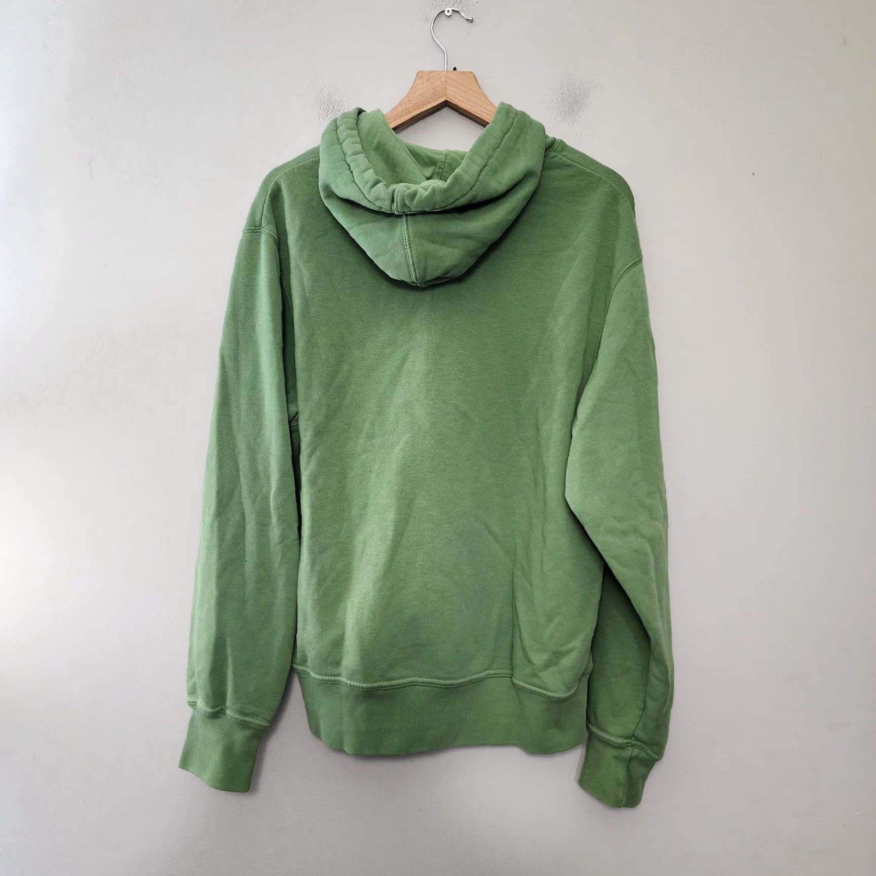 Nike VINTAGE Nike Hoodie Mens Medium Green Pullover Silver Tag Spellout Center M Mens Green Nike Hoodie Size US M / EU 48-50 / 2 - 2 Thumbnail