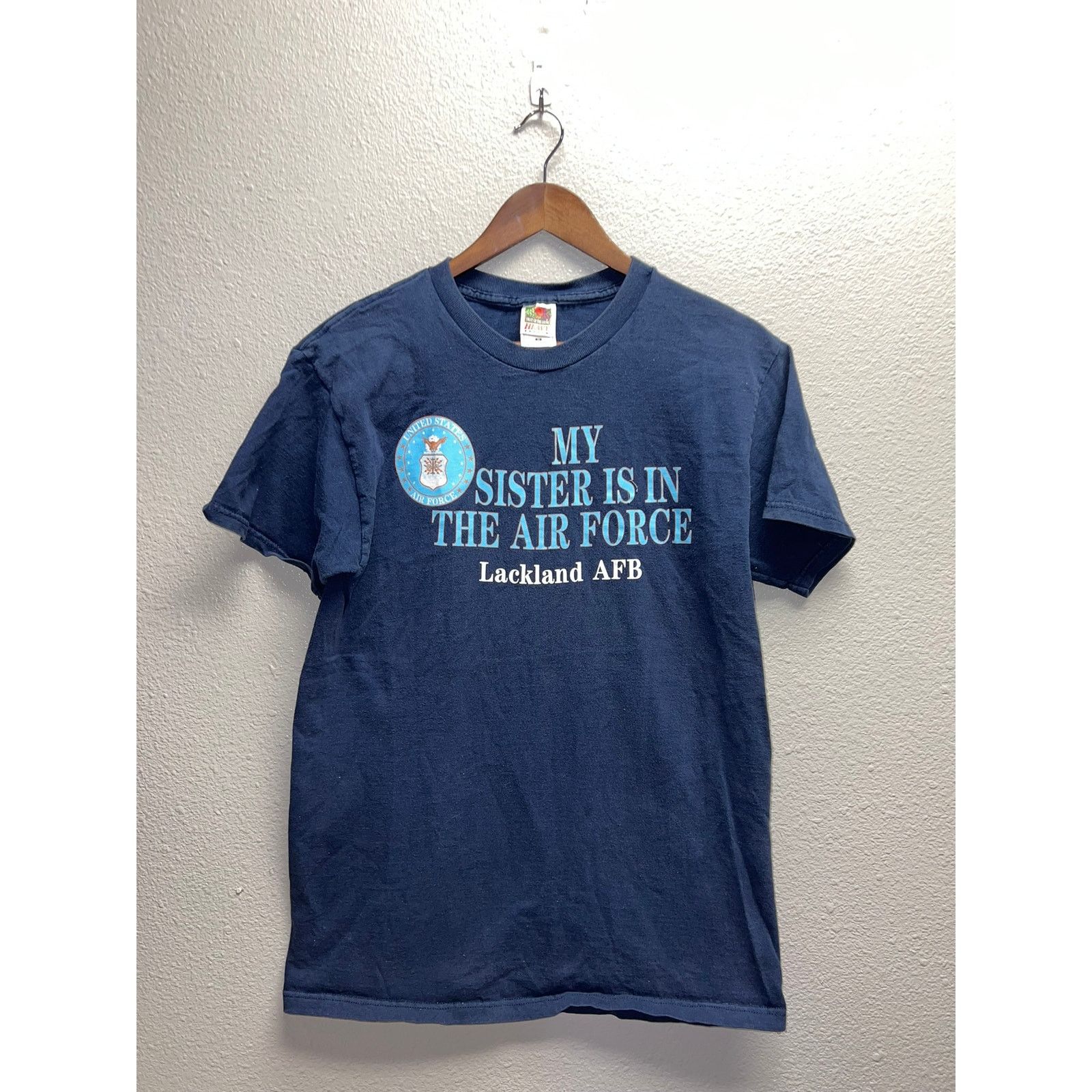 Fruit Of The Loom Vintage Lackland Air Force Base Shirt 90s Tee VTG M Size US M / EU 48-50 / 2 - 1 Thumbnail