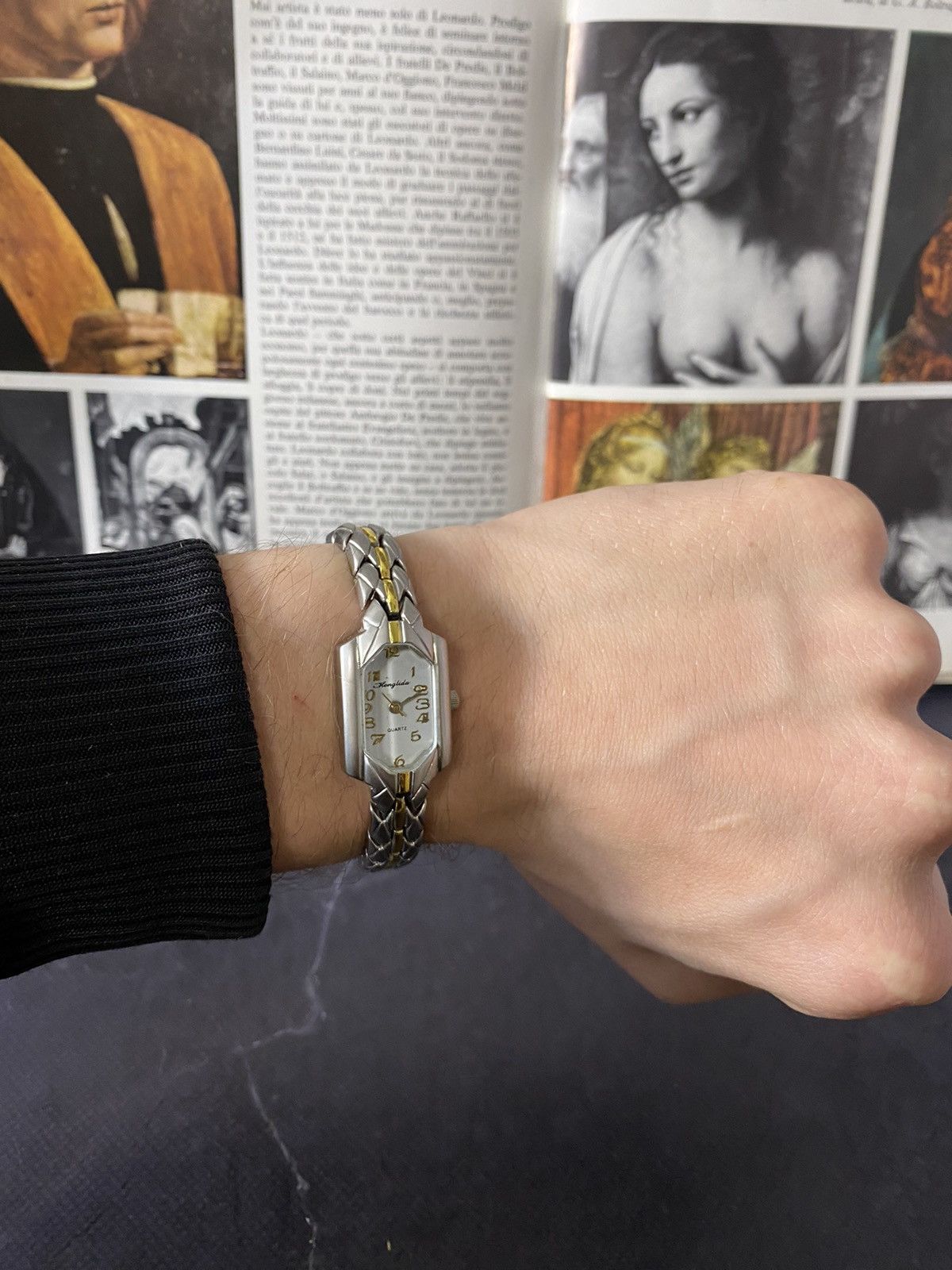 Jewelry Futuristic Watch: Elegant & Unique Design Size ONE SIZE - 3 Thumbnail