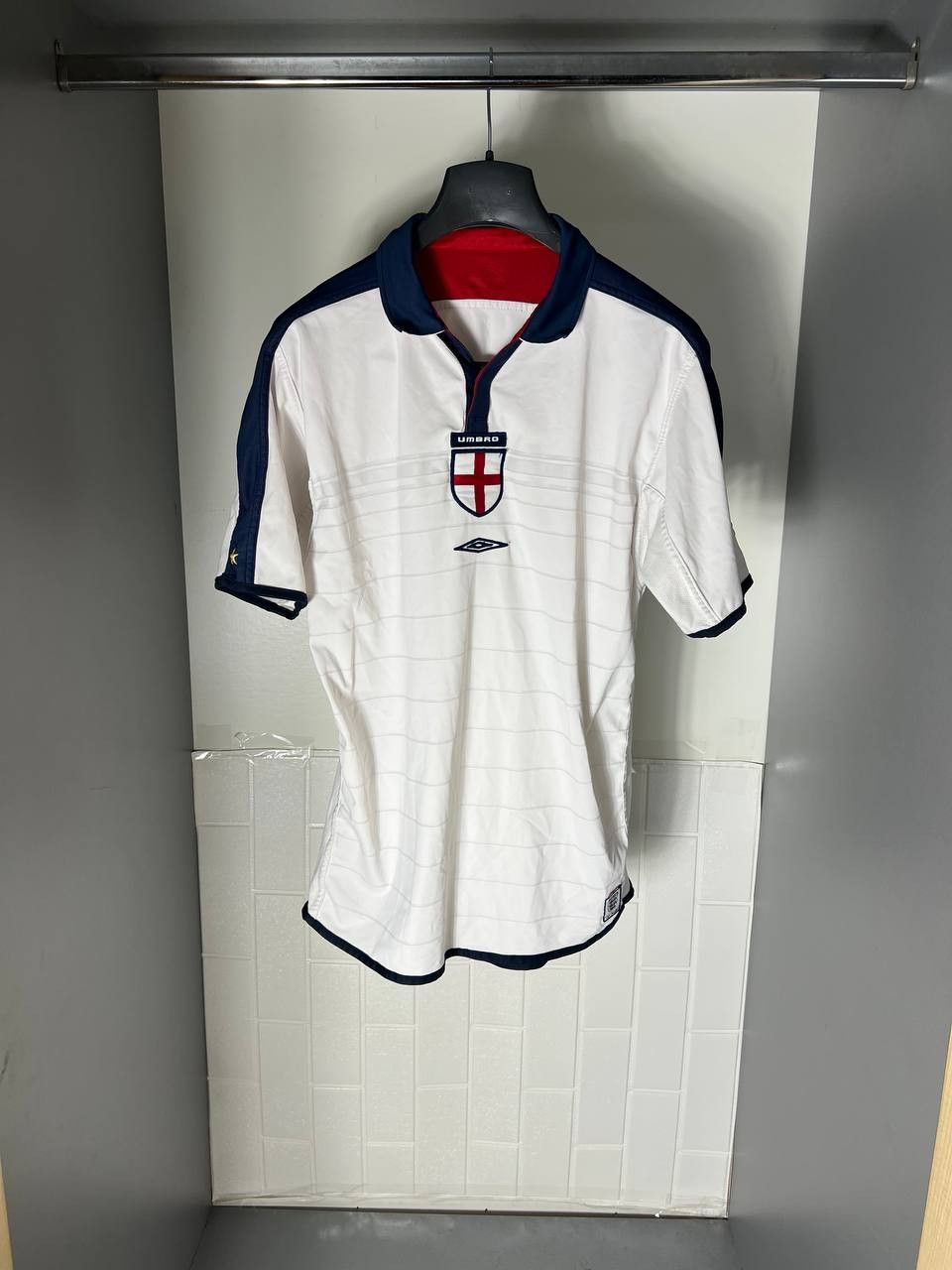 Umbro VINTAGE UMBRO ENGLAND RETRO SOCCER JERSEY MANCHESTER 90s Y2K Size US M / EU 48-50 / 2 - 1 Thumbnail