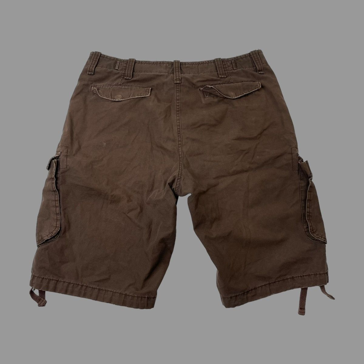 Gap × Vintage Vintage gap brown cargo shorts Size US 34 / EU 50 - 2 Thumbnail