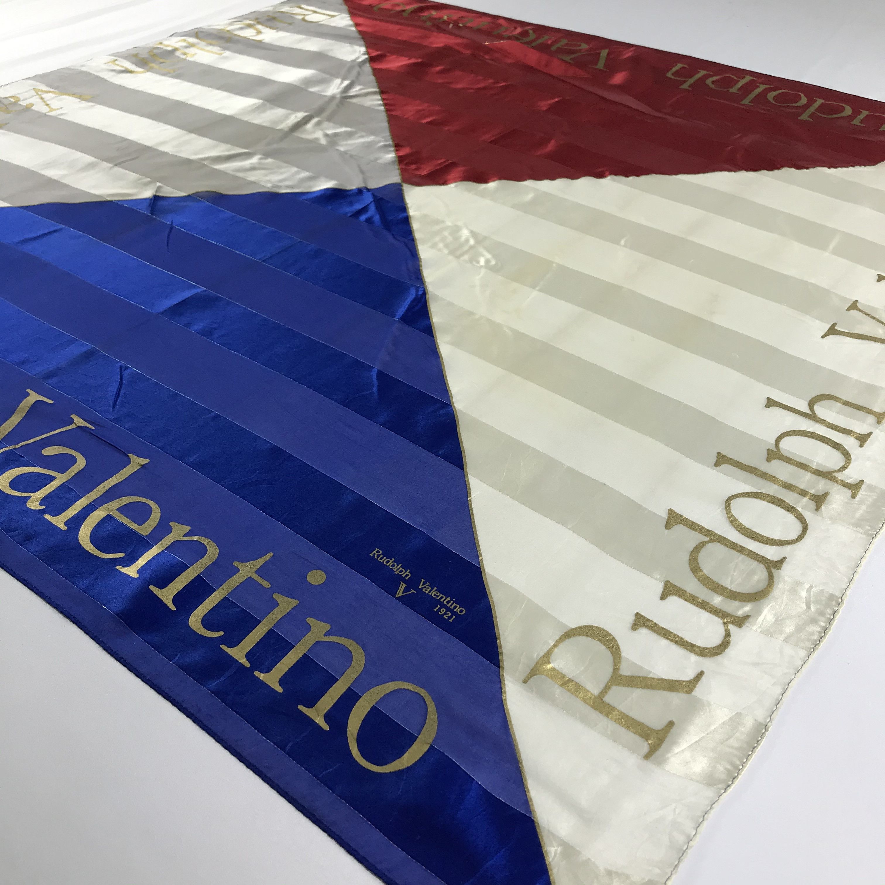 Vintage Vintage Rudolph Valentino Silk Scarf Size ONE SIZE - 3 Thumbnail