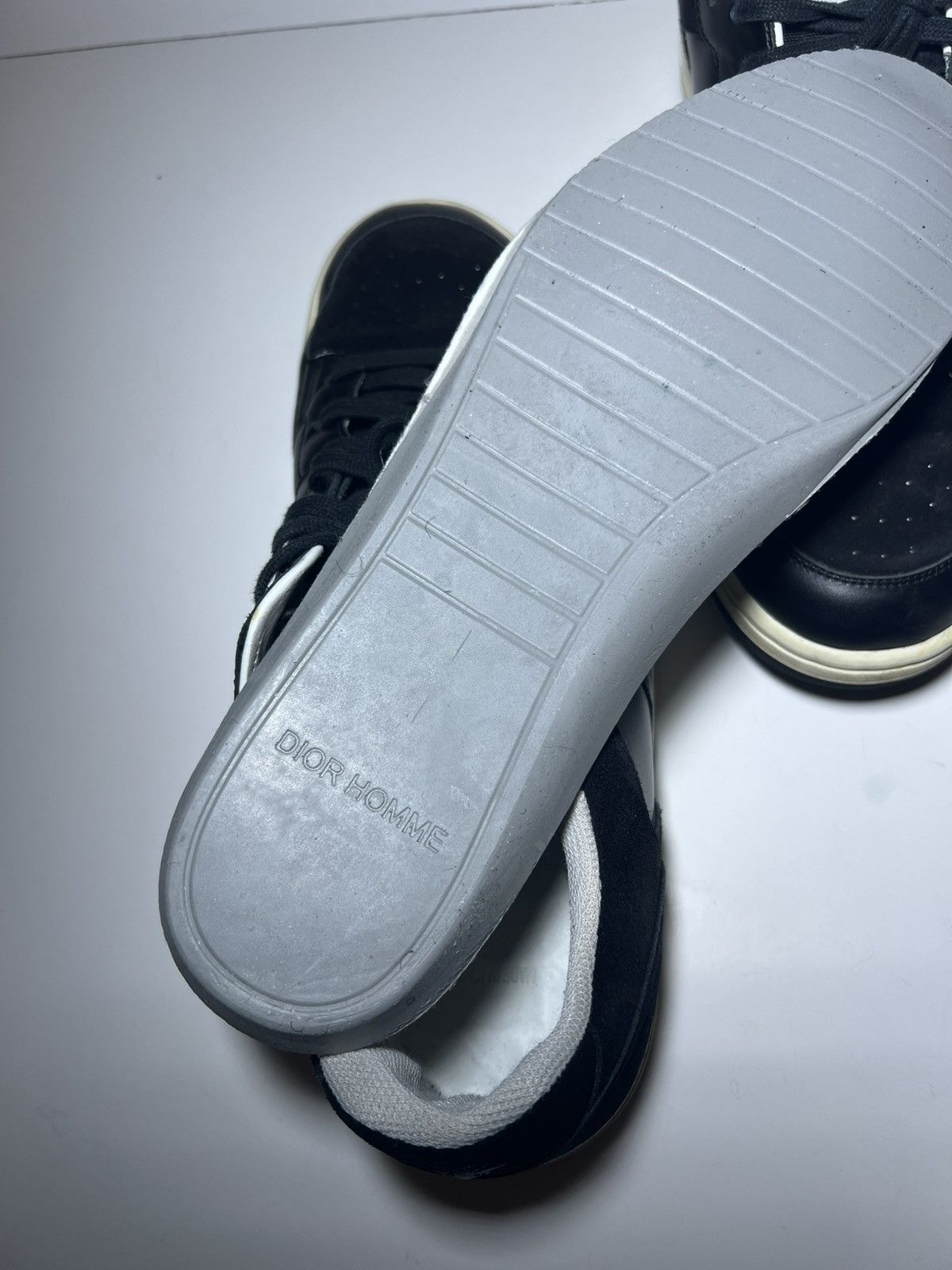 Dior Dior Homme B02 designer shoes sneaker head black/white bee Size US 13 / EU 46 - 9 Thumbnail