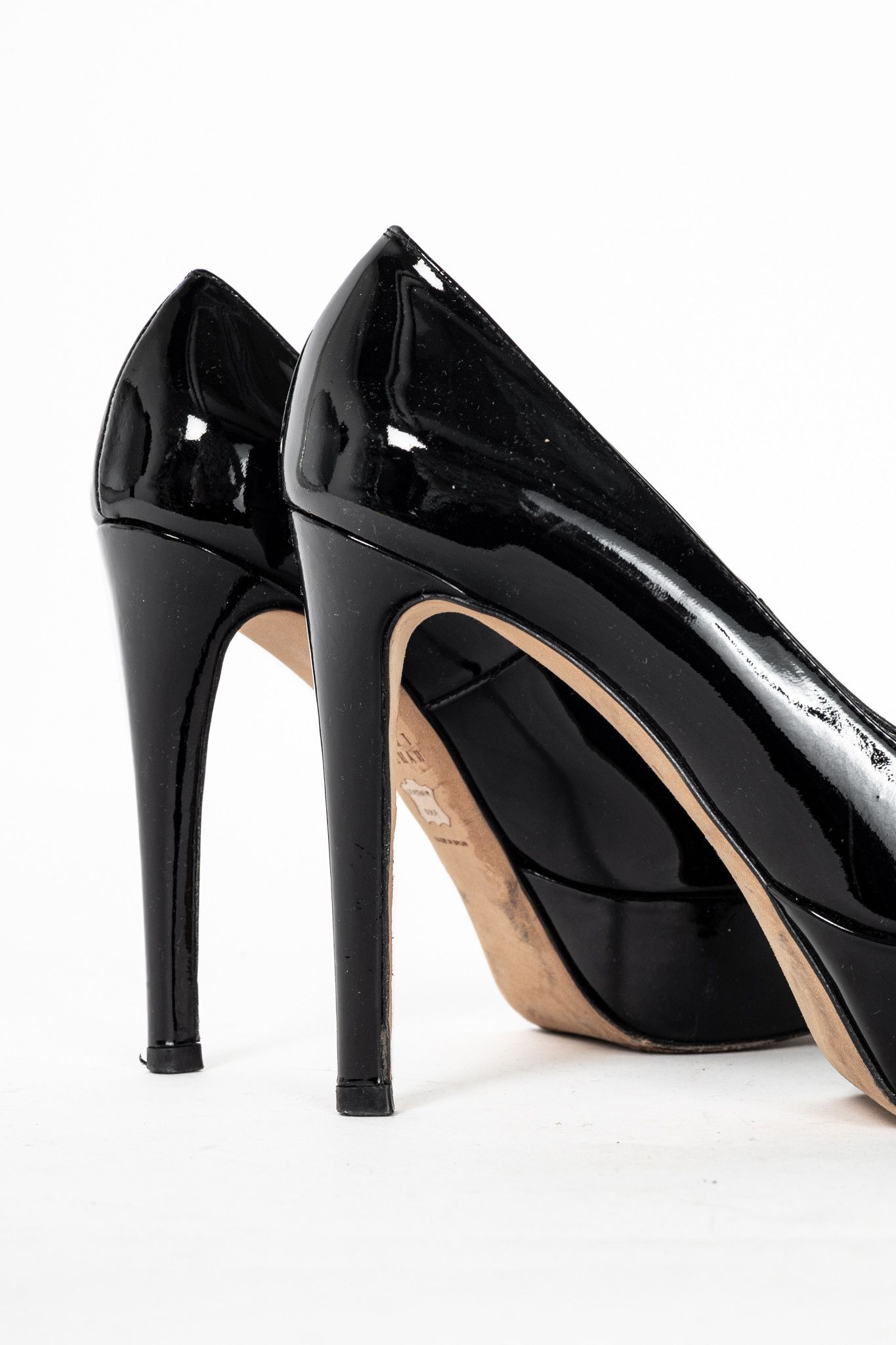 Stuart Weitzman Stuart Weitzman Mae Black Patent Pointed-Toe Platform Pumps Size US 6 / IT 36 - 7 Thumbnail