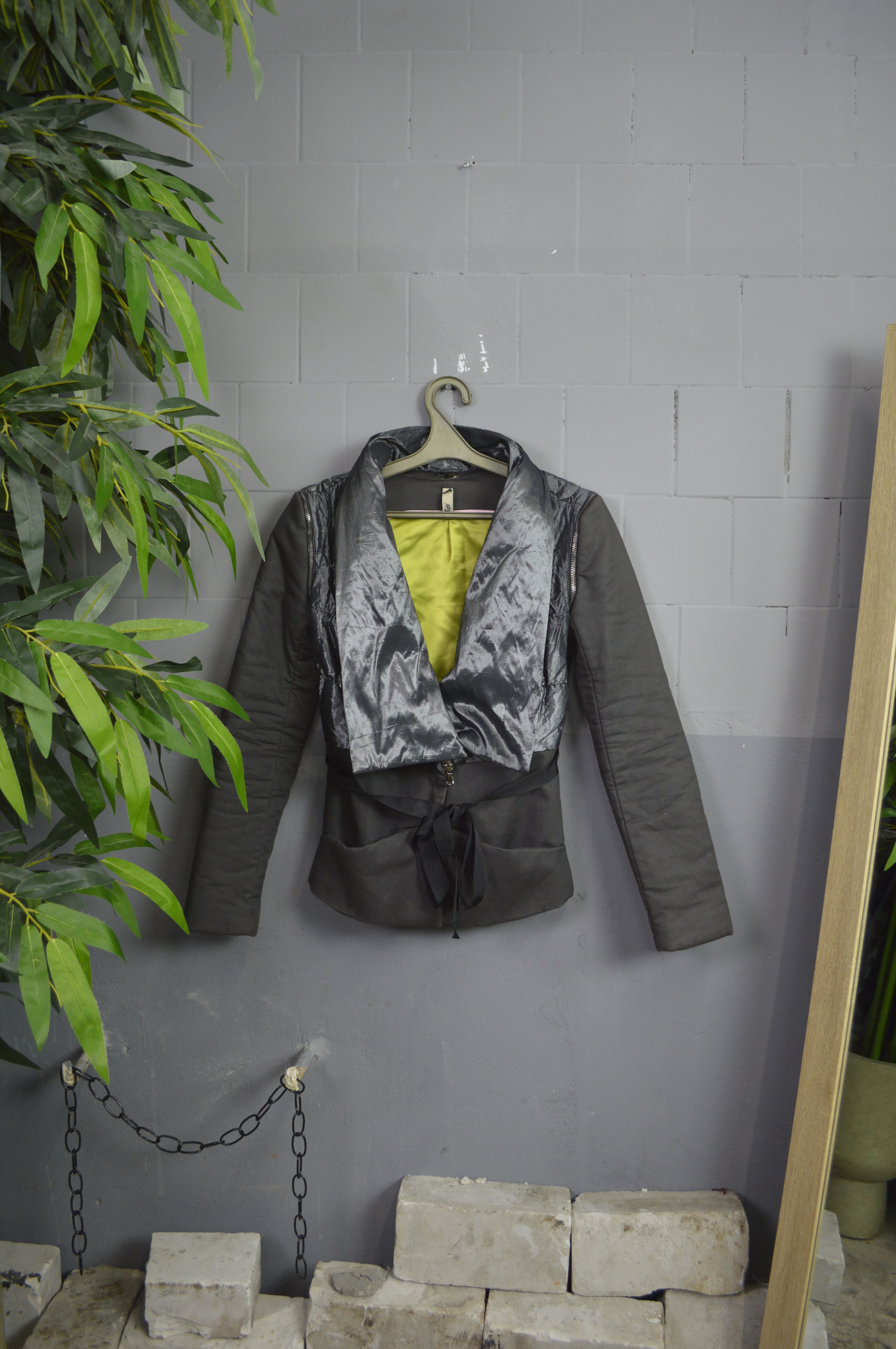 Designer RECONSTRUCTED AVANTGARDE BLAZER JACKET BY DESIGNER ANDRETAN Size XS / US 0-2 / IT 36-38 - 2 Thumbnail