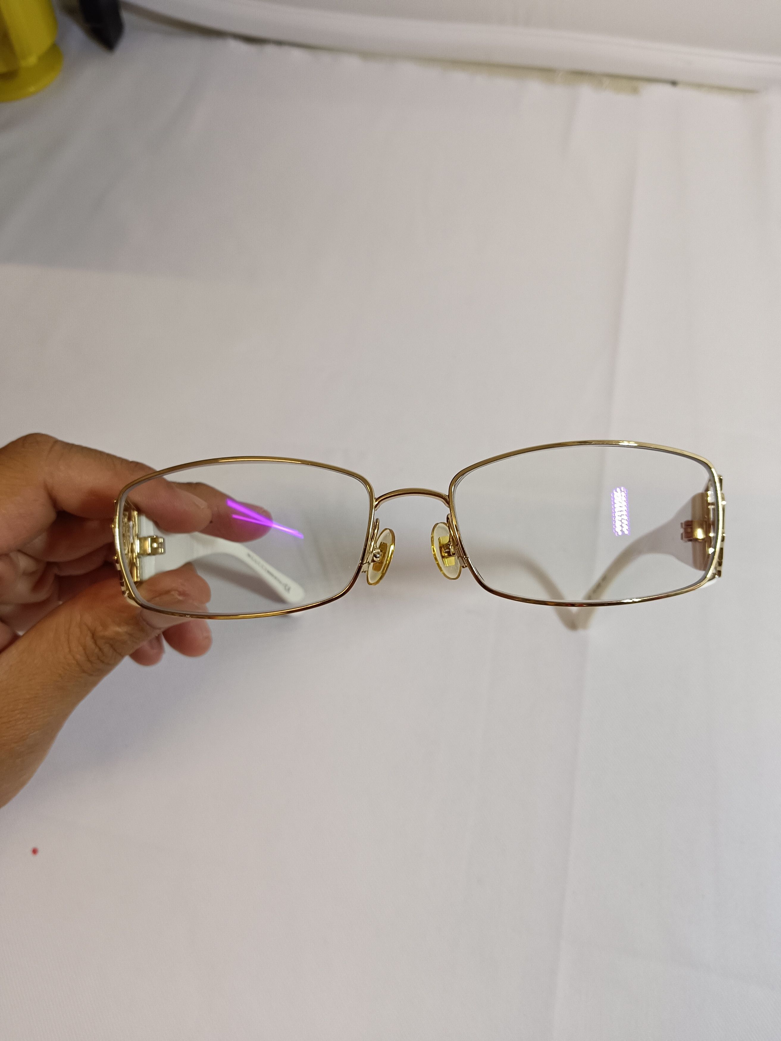 Gucci Vintage Y2K Gucci Gold & White Glasses Trompe L’oeil Size ONE SIZE - 1 Thumbnail
