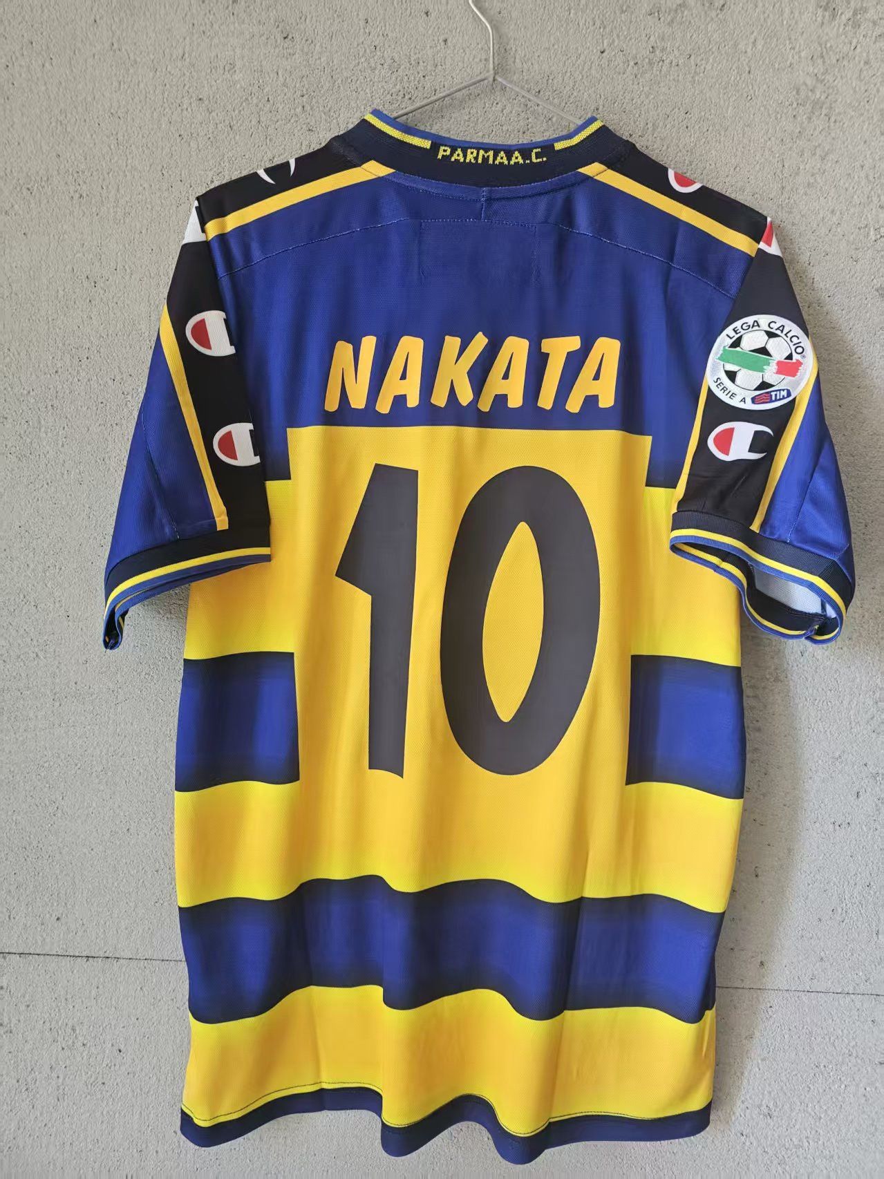 Other 2001 2002 Parma 10 Nakata Jersey Home Size US XL / EU 56 / 4 - 1 Thumbnail