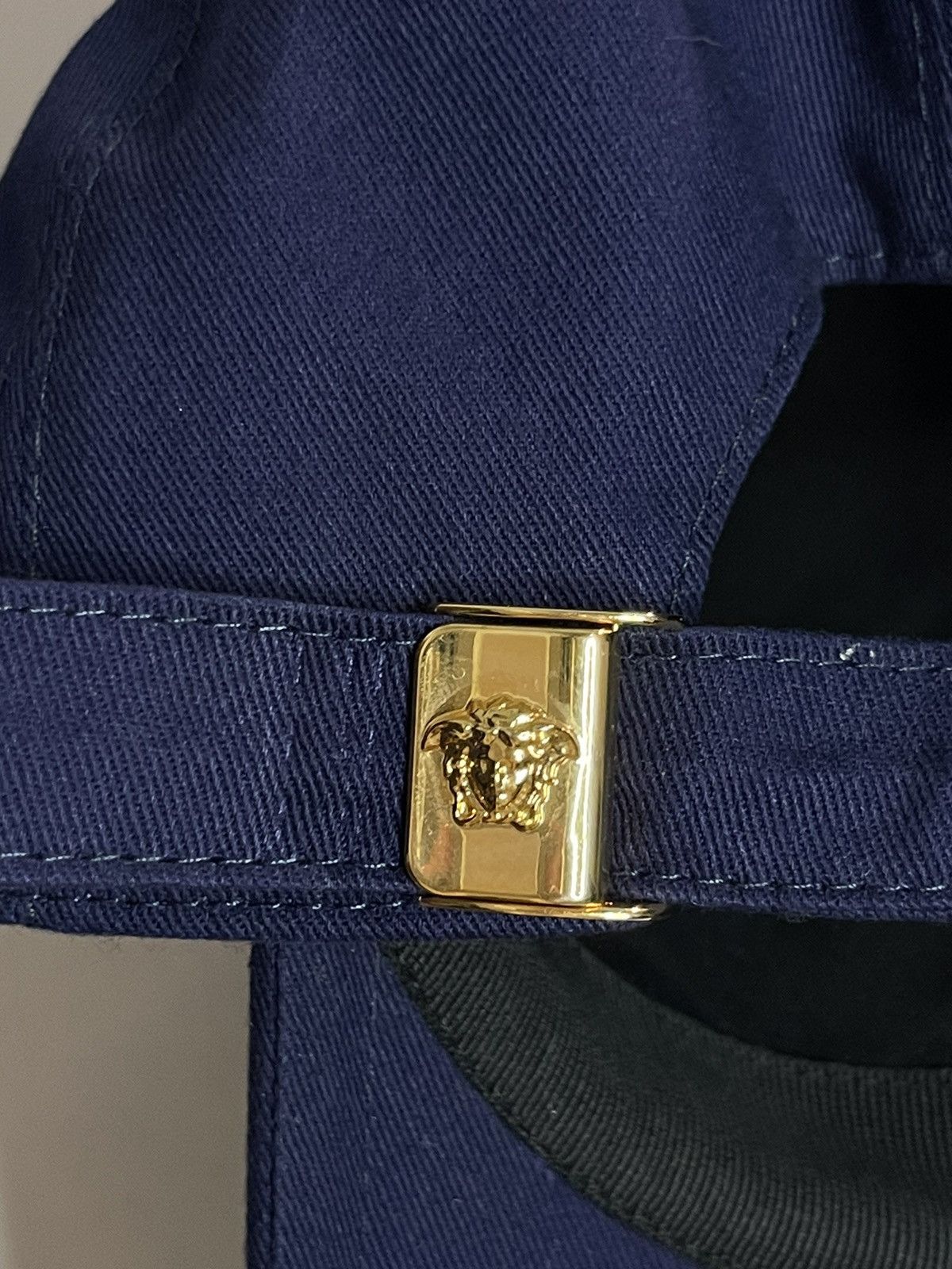 Versace Versace Medusa Logo hat with gold clasp Size ONE SIZE - 5 Thumbnail