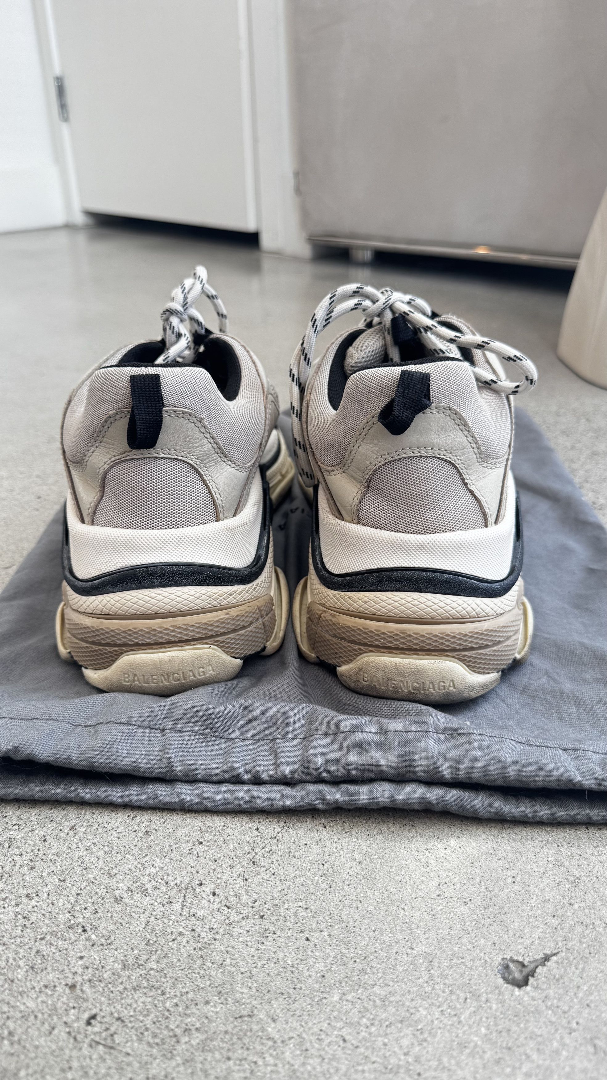 Balenciaga Balenciaga Triple S Sneakers Grey Size 44 Authentic Men’s Size US 10.5 / EU 43-44 - 4 Thumbnail