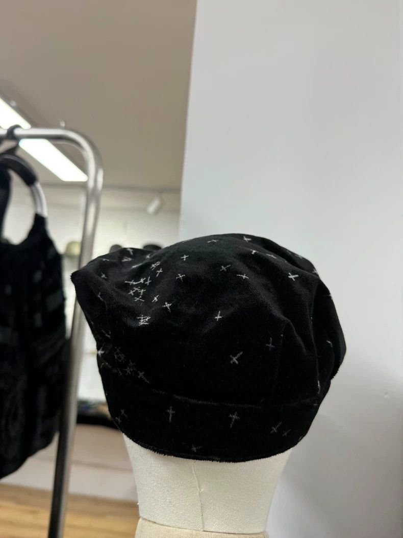 Undercover UNDERCOVERWitch period cross velvet hat 2502-Nextarrow Size ONE SIZE - 4 Thumbnail