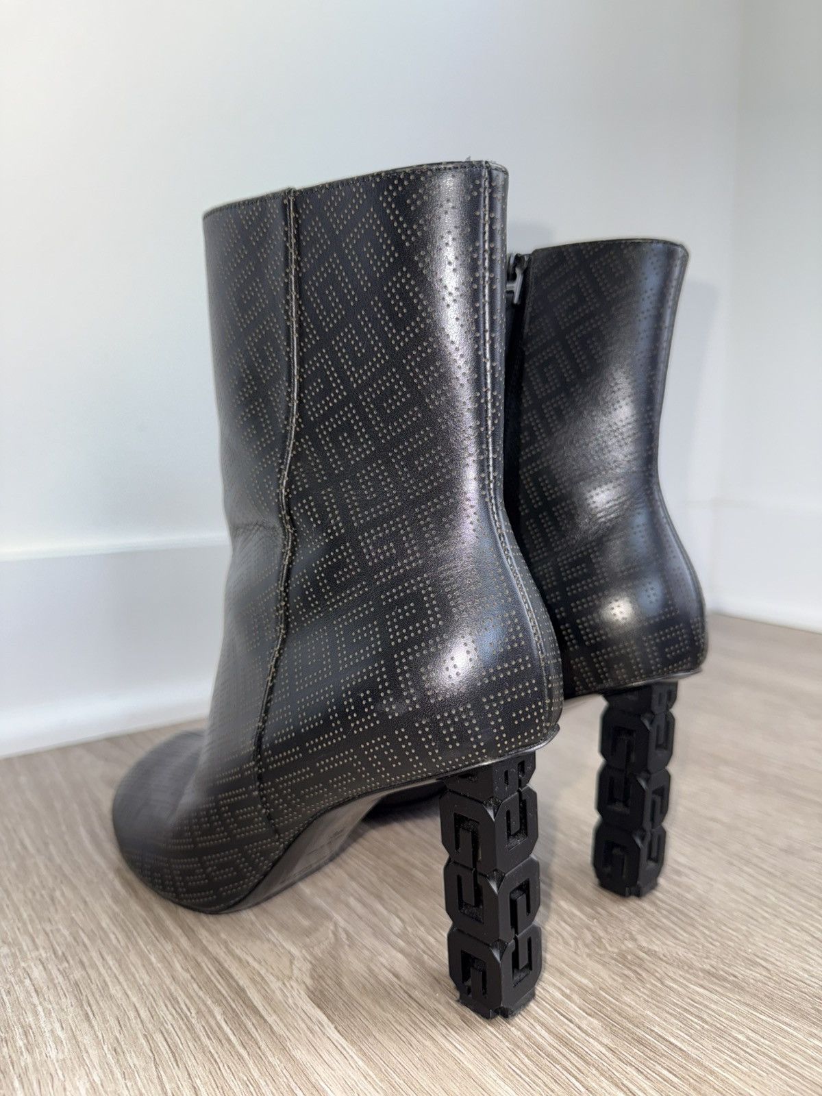 Givenchy Givenchy G cube Ankle Boots Size US 7.5 / IT 37.5 - 3 Thumbnail