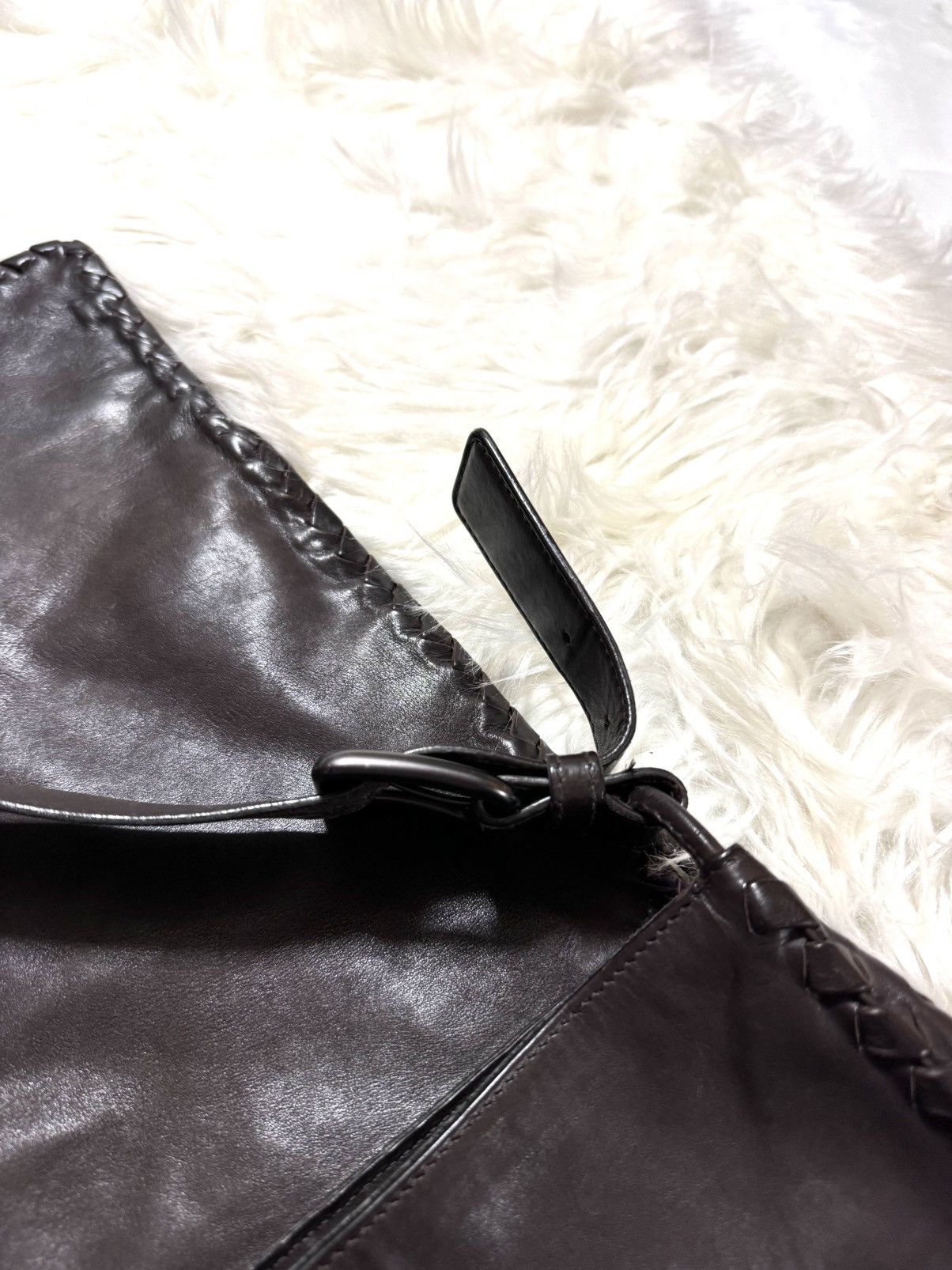 Bottega Veneta Bottega Veneta Intrecciato Piping Leather Shoulder Bag Size ONE SIZE - 21 Thumbnail