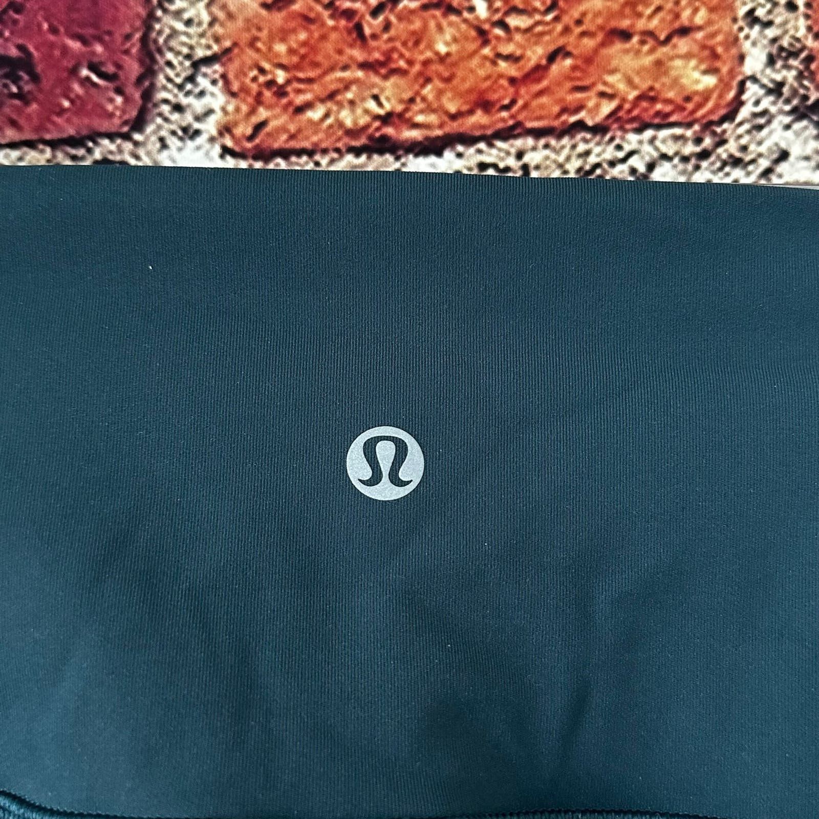 Lululemon Cropped Lululemon Leggings size 4 Size 27" / US 4 / IT 40 - 3 Thumbnail